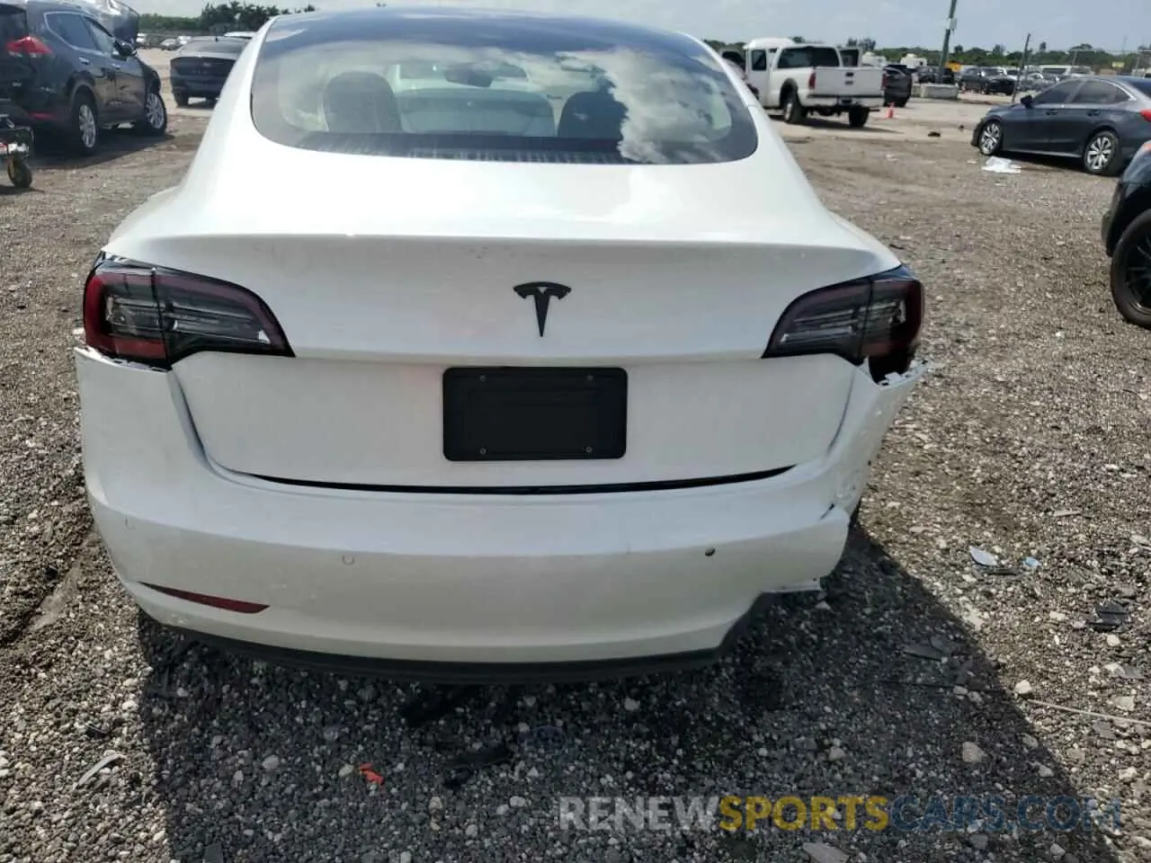 6 Photograph of a damaged car 5YJ3E1EA7NF340759 TESLA MODEL 3 2022