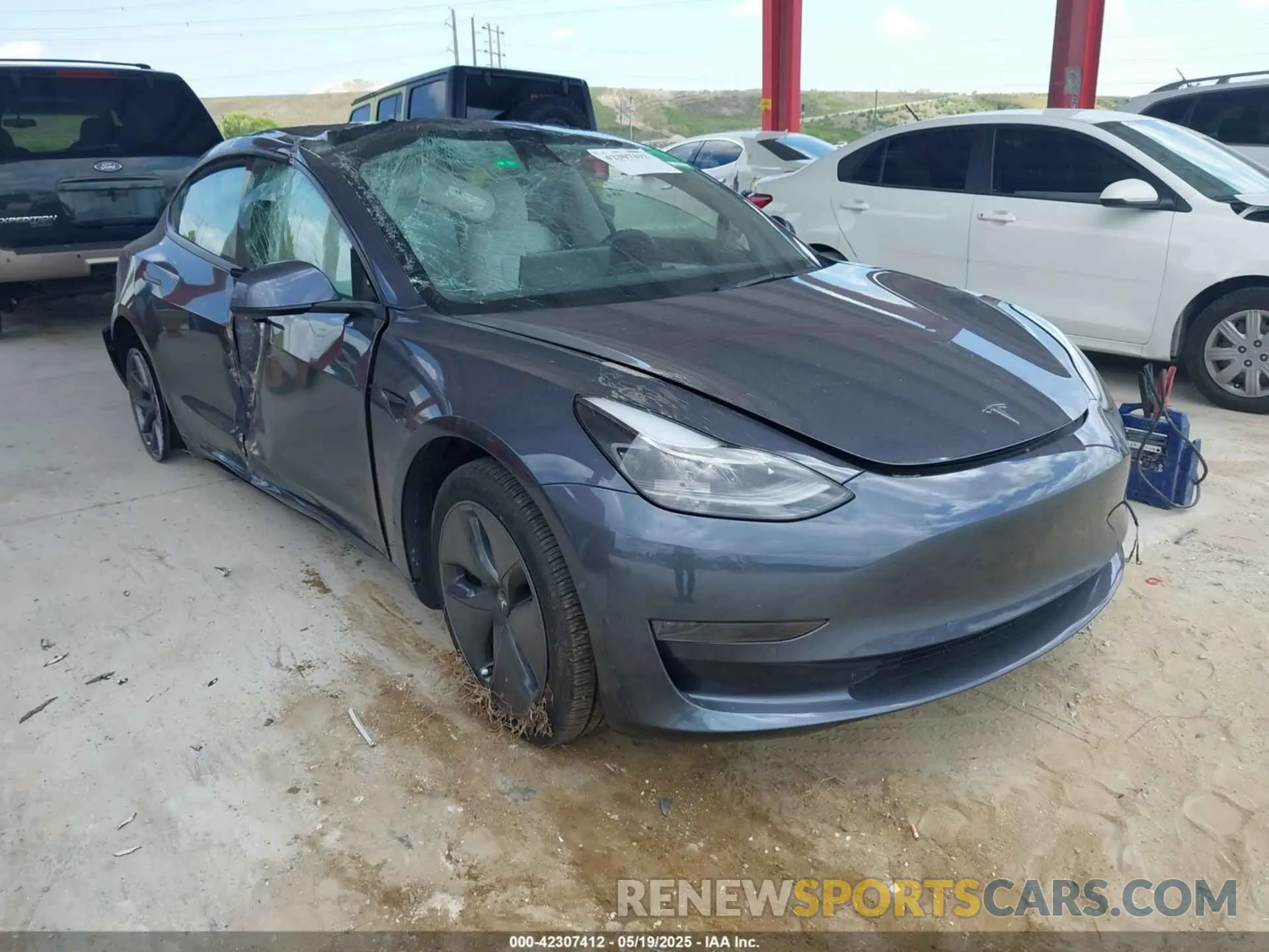 1 Photograph of a damaged car 5YJ3E1EA7NF342883 TESLA MODEL 3 2022