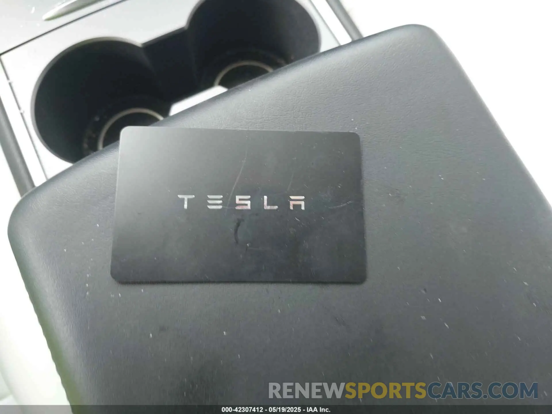 11 Photograph of a damaged car 5YJ3E1EA7NF342883 TESLA MODEL 3 2022