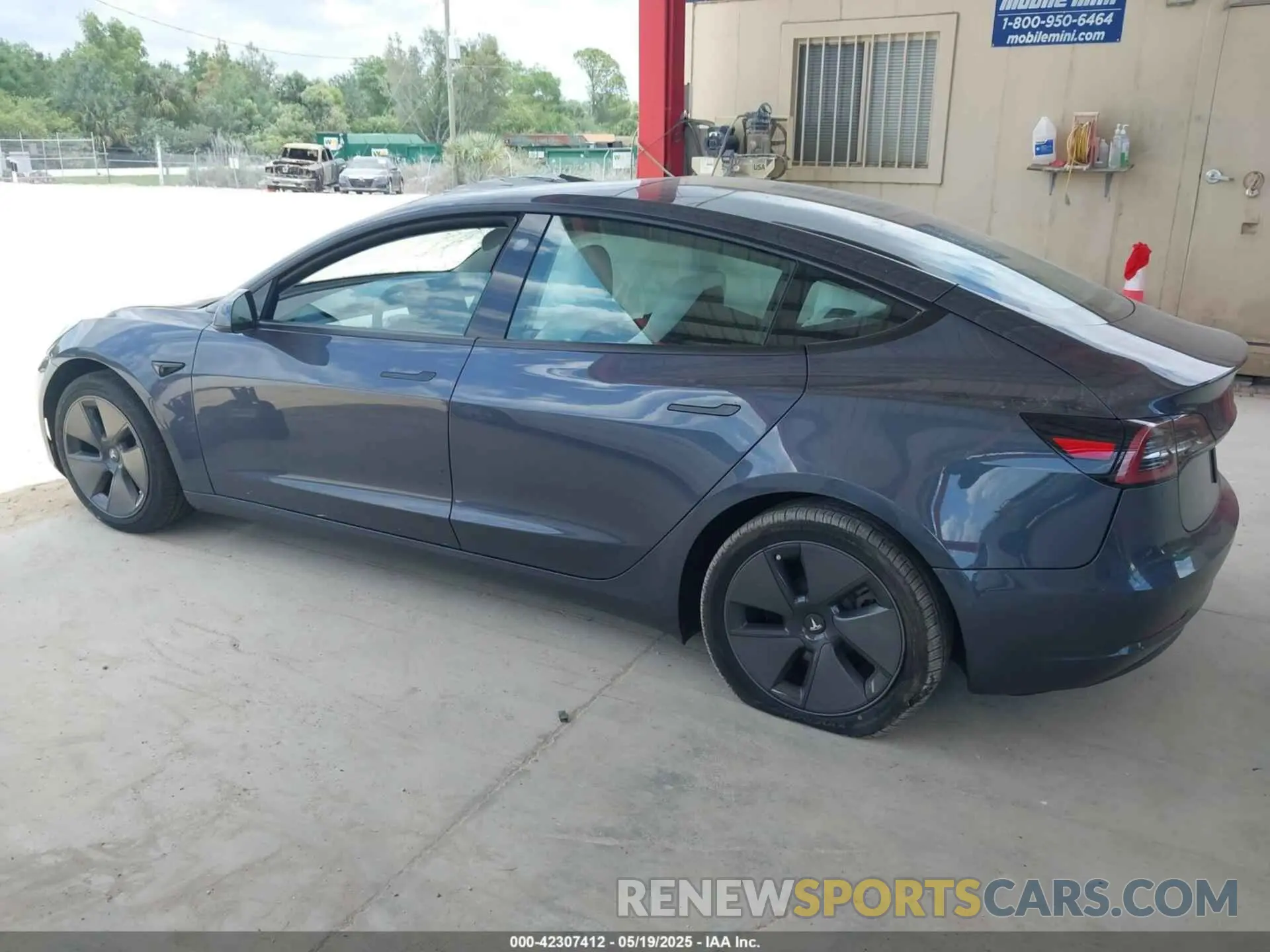 14 Photograph of a damaged car 5YJ3E1EA7NF342883 TESLA MODEL 3 2022