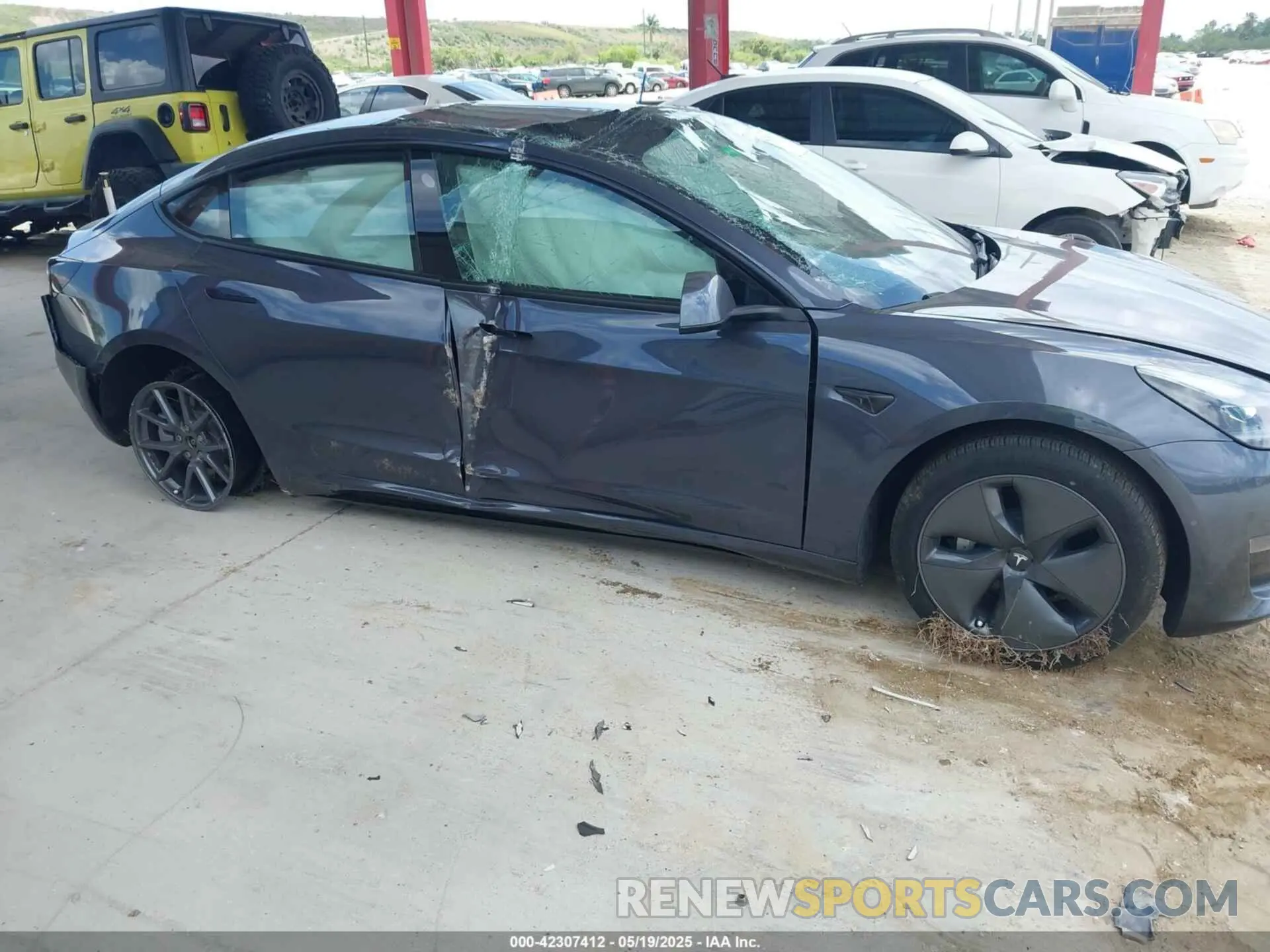6 Photograph of a damaged car 5YJ3E1EA7NF342883 TESLA MODEL 3 2022