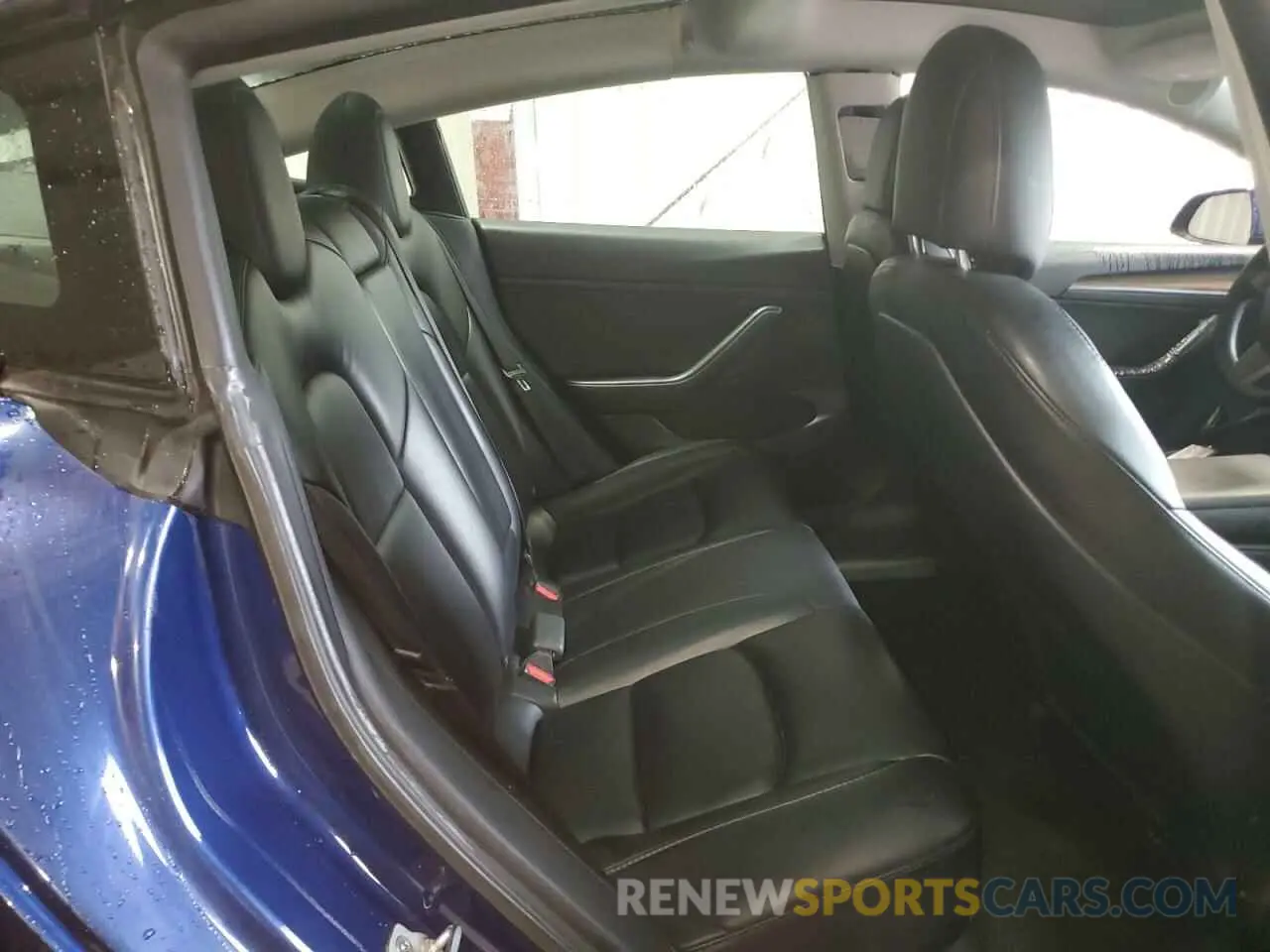 10 Photograph of a damaged car 5YJ3E1EA7NF369551 TESLA MODEL 3 2022