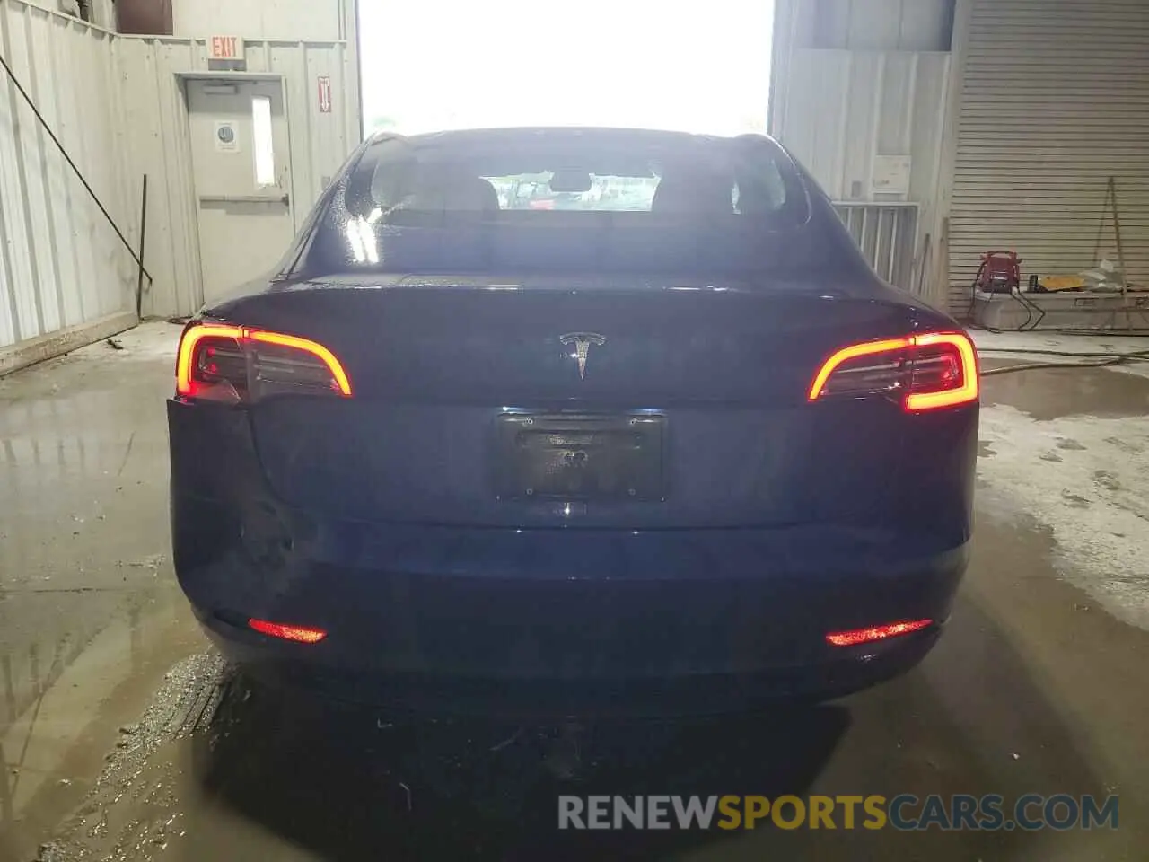 6 Photograph of a damaged car 5YJ3E1EA7NF369551 TESLA MODEL 3 2022