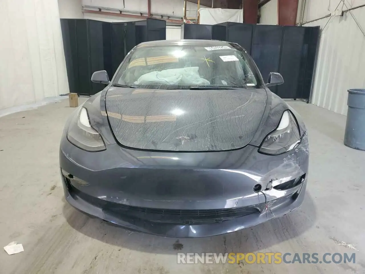 5 Photograph of a damaged car 5YJ3E1EA7NF370022 TESLA MODEL 3 2022