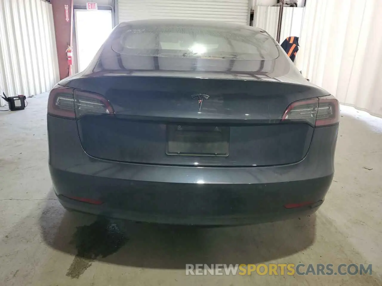 6 Photograph of a damaged car 5YJ3E1EA7NF370022 TESLA MODEL 3 2022