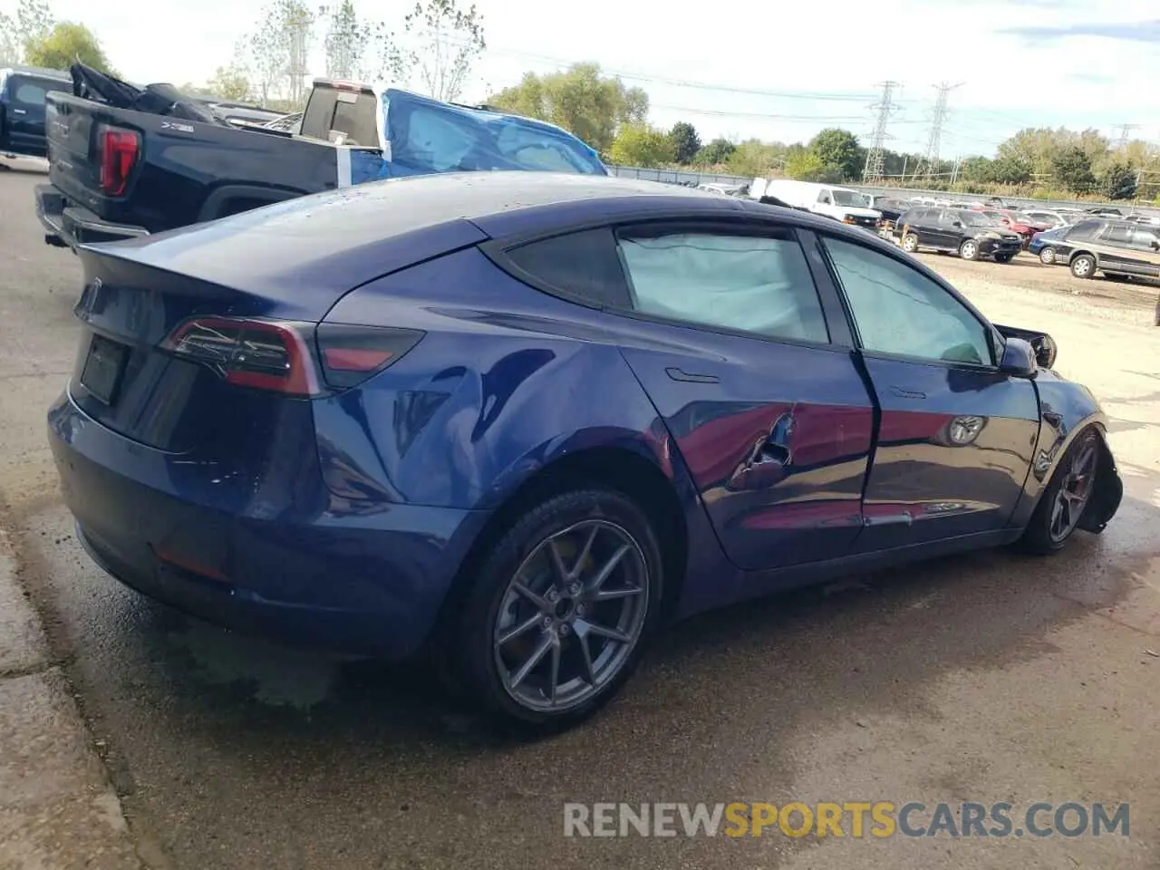 3 Photograph of a damaged car 5YJ3E1EA7NF370067 TESLA MODEL 3 2022