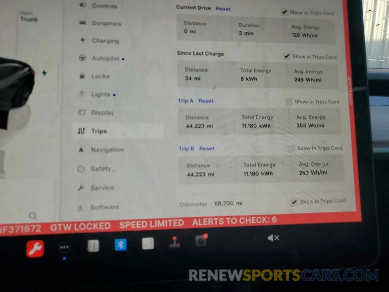 9 Photograph of a damaged car 5YJ3E1EA7NF371672 TESLA MODEL 3 2022