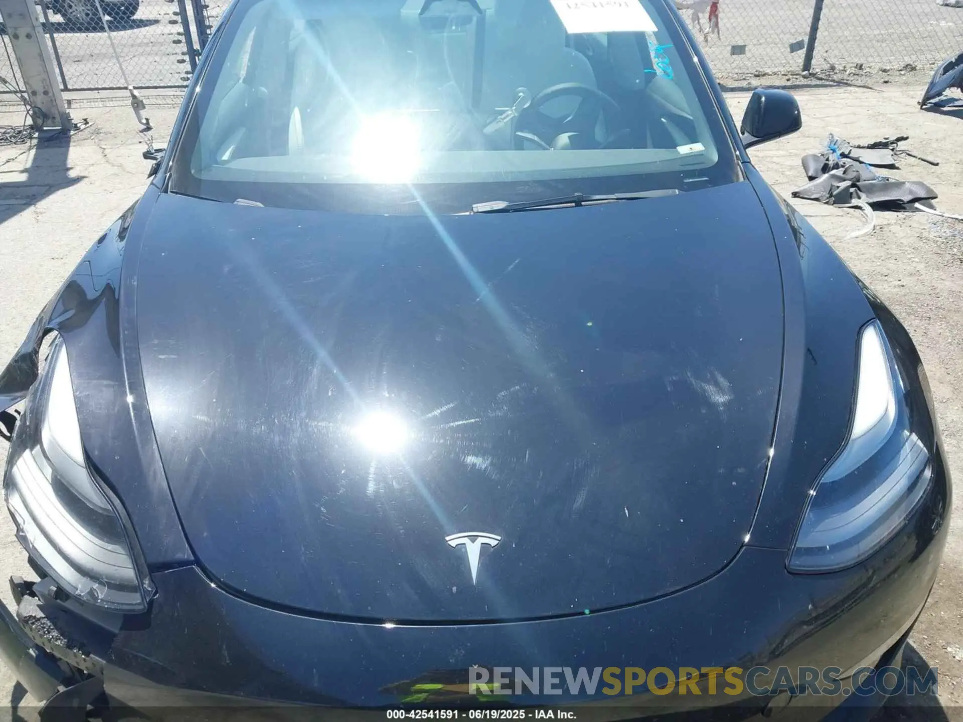 10 Photograph of a damaged car 5YJ3E1EA7NF373647 TESLA MODEL 3 2022