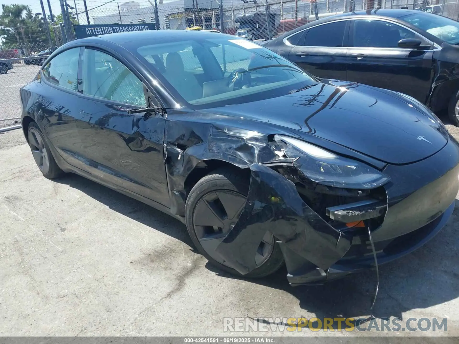 6 Photograph of a damaged car 5YJ3E1EA7NF373647 TESLA MODEL 3 2022