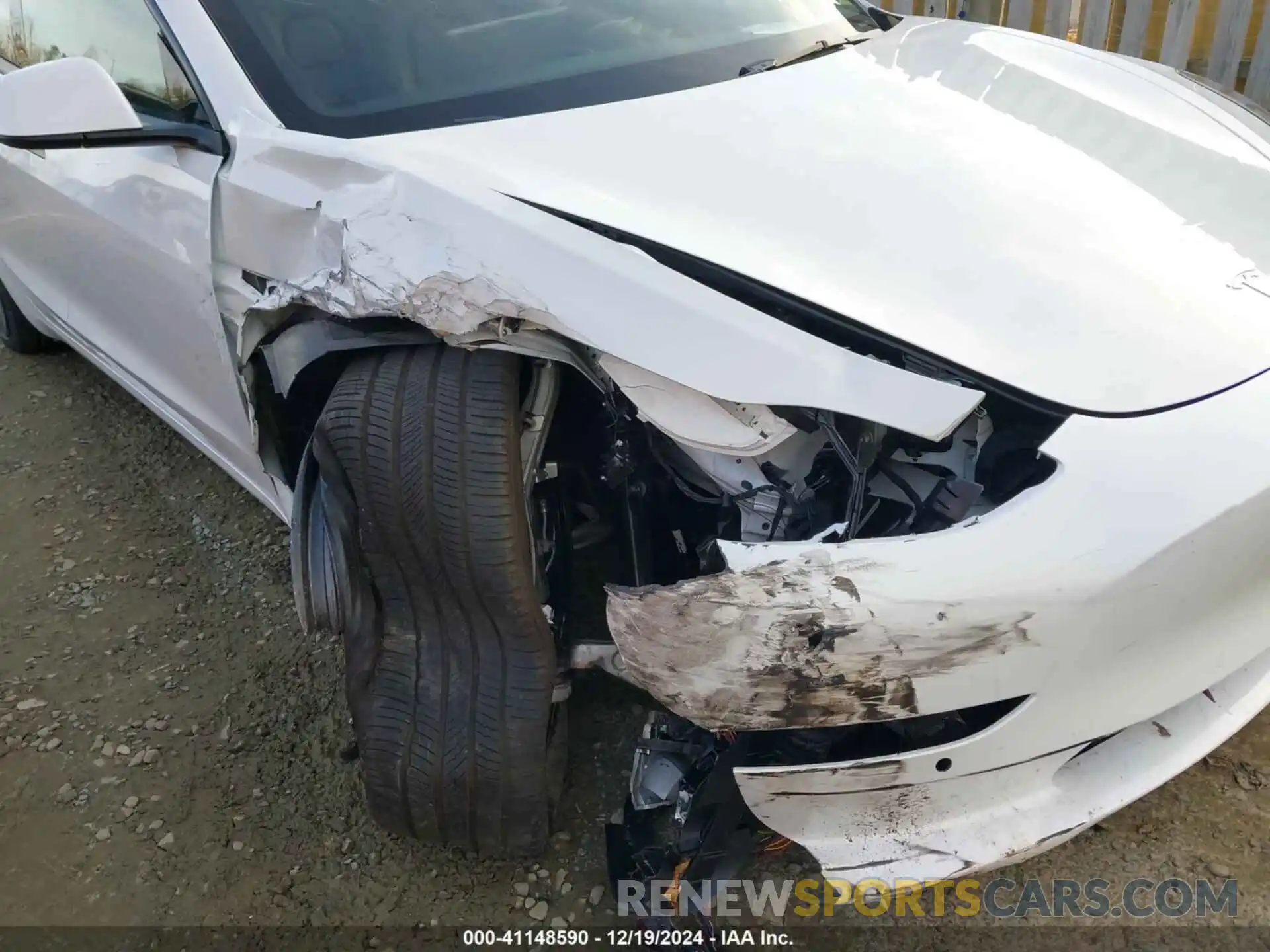 6 Photograph of a damaged car 5YJ3E1EA8NF121678 TESLA MODEL 3 2022