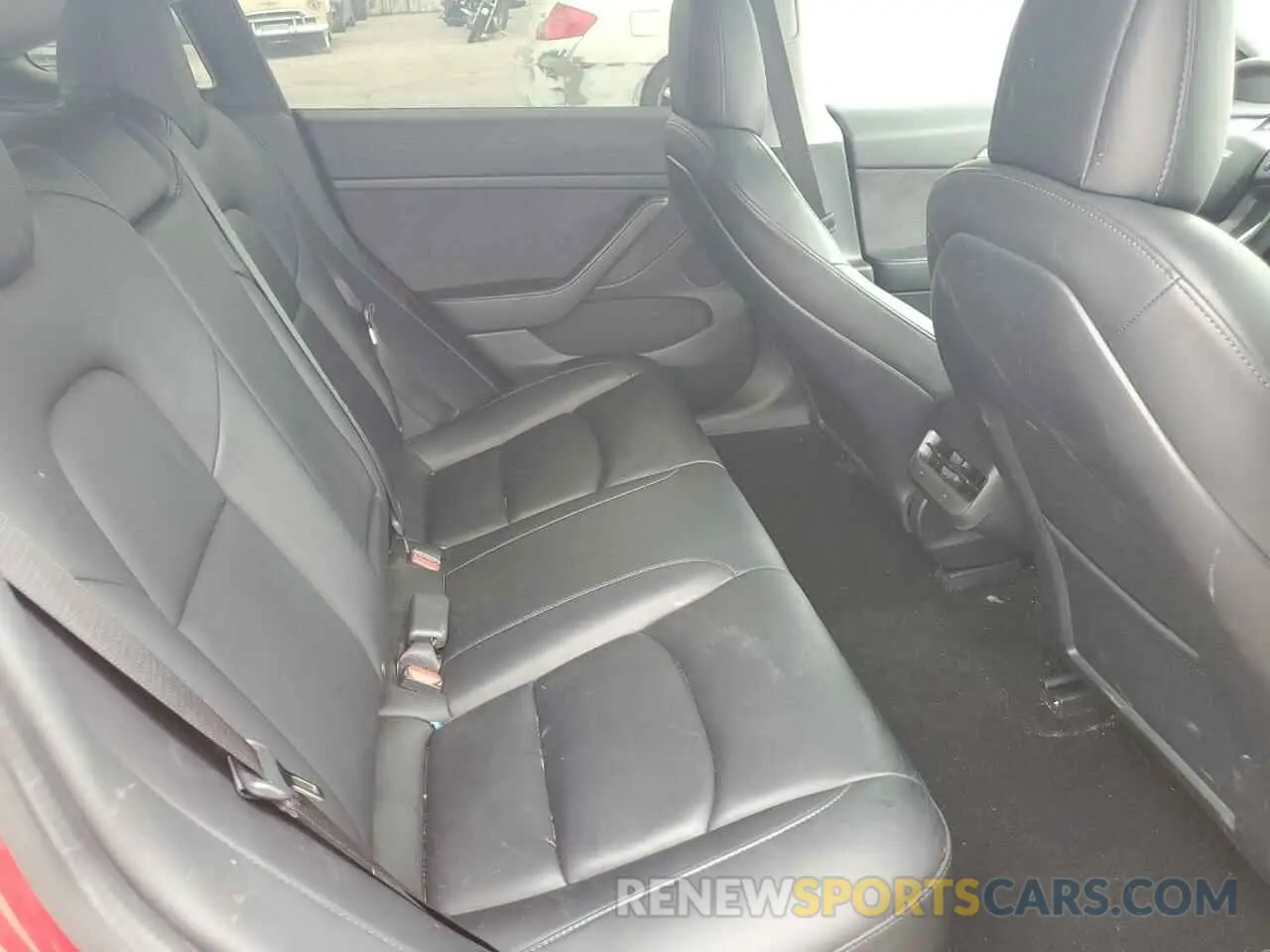 10 Photograph of a damaged car 5YJ3E1EA8NF136620 TESLA MODEL 3 2022