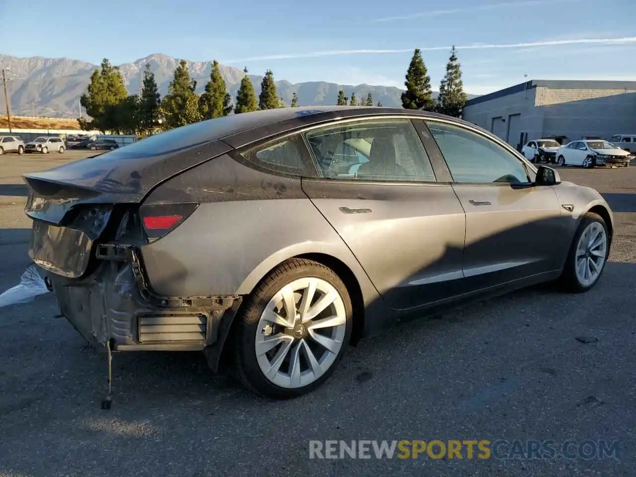 3 Photograph of a damaged car 5YJ3E1EA8NF143499 TESLA MODEL 3 2022