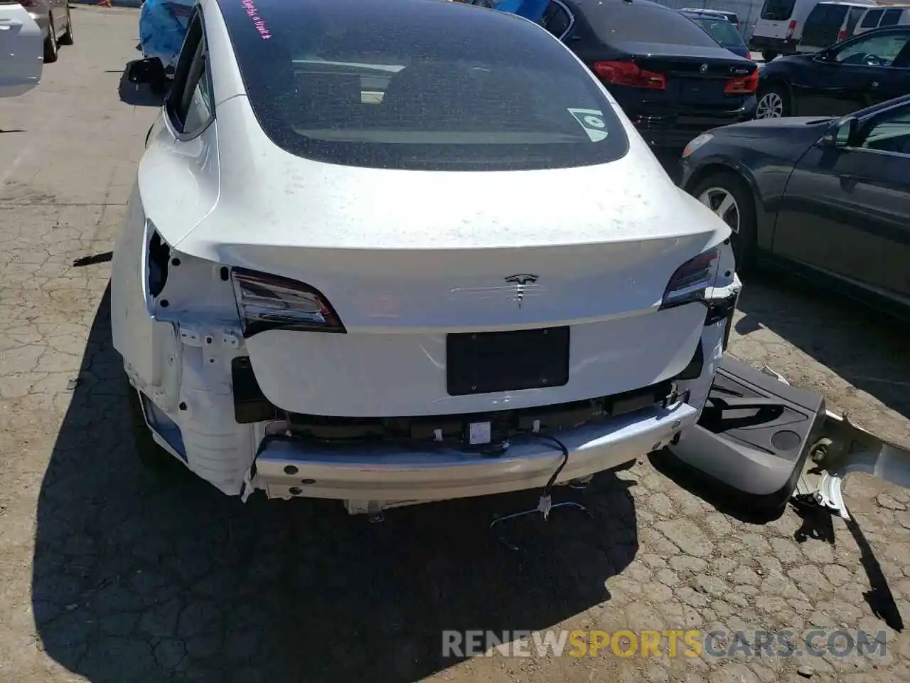 9 Photograph of a damaged car 5YJ3E1EA8NF145155 TESLA MODEL 3 2022