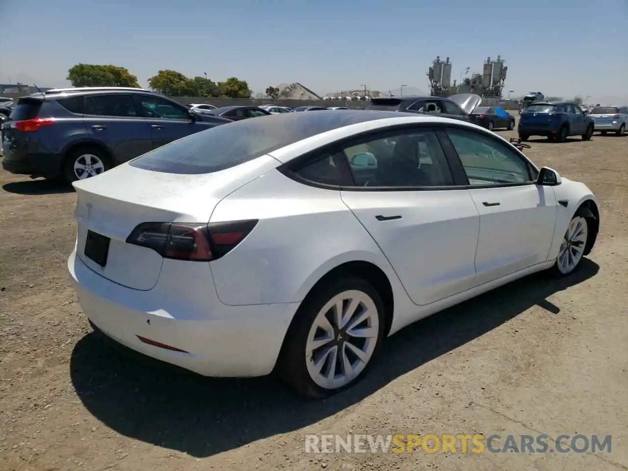 4 Photograph of a damaged car 5YJ3E1EA8NF145320 TESLA MODEL 3 2022