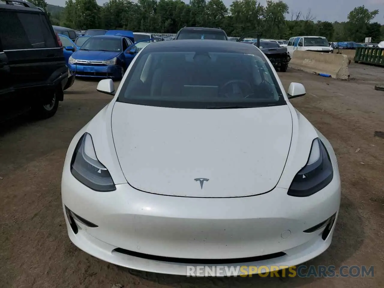 5 Photograph of a damaged car 5YJ3E1EA8NF156978 TESLA MODEL 3 2022