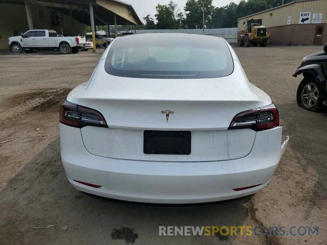 6 Photograph of a damaged car 5YJ3E1EA8NF156978 TESLA MODEL 3 2022