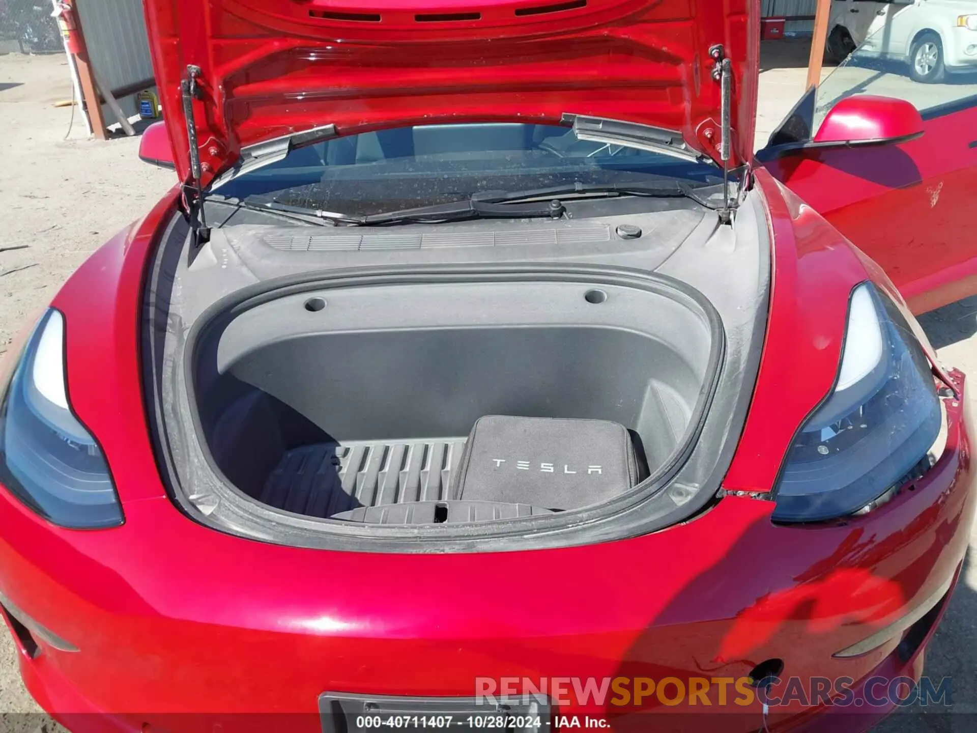 10 Photograph of a damaged car 5YJ3E1EA8NF170671 TESLA MODEL 3 2022