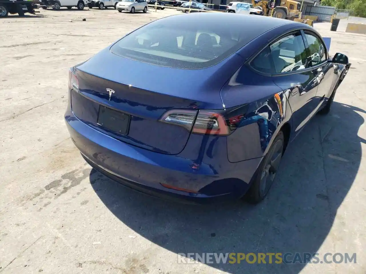 4 Photograph of a damaged car 5YJ3E1EA8NF184750 TESLA MODEL 3 2022