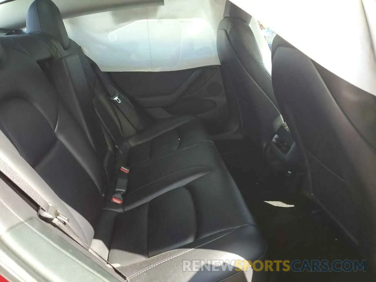 10 Photograph of a damaged car 5YJ3E1EA8NF187289 TESLA MODEL 3 2022