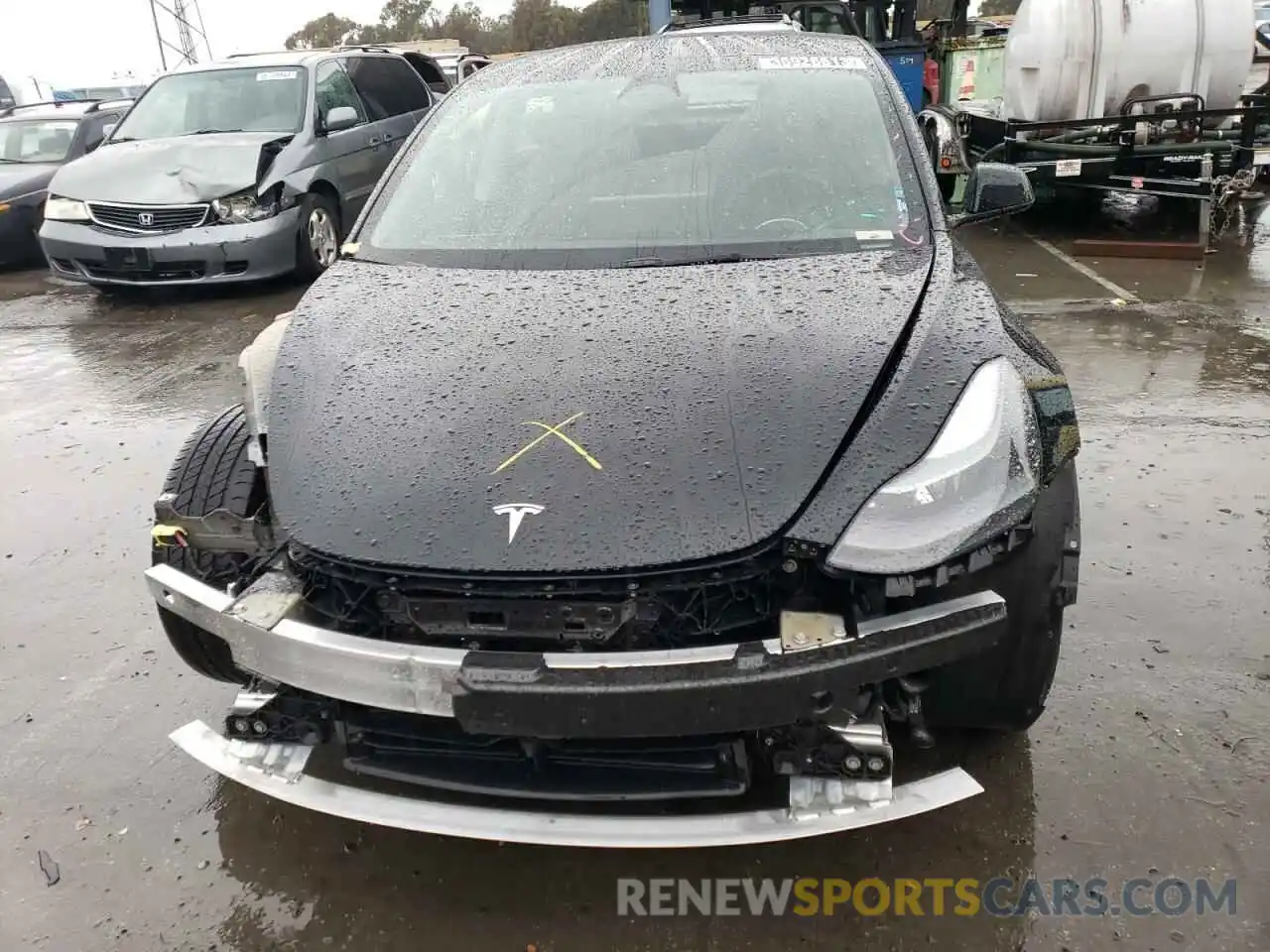 5 Photograph of a damaged car 5YJ3E1EA8NF188054 TESLA MODEL 3 2022