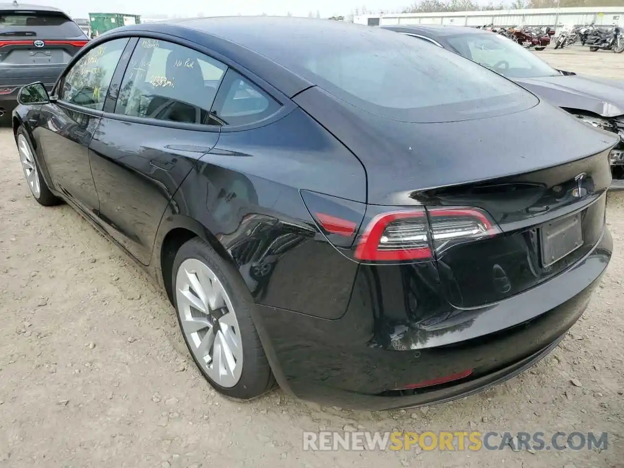 3 Photograph of a damaged car 5YJ3E1EA8NF188278 TESLA MODEL 3 2022