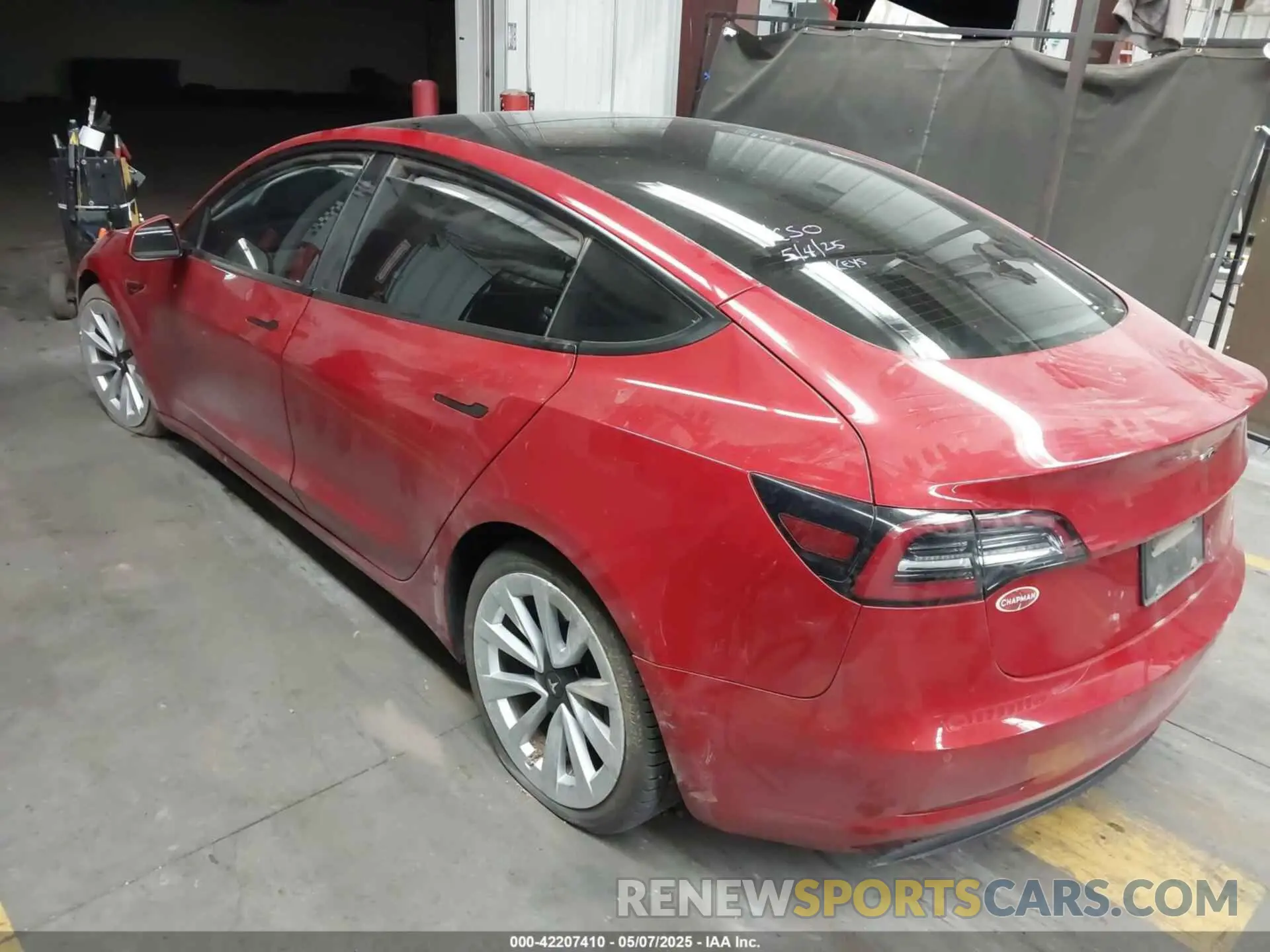 3 Photograph of a damaged car 5YJ3E1EA8NF188927 TESLA MODEL 3 2022