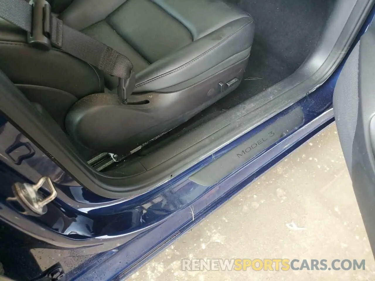 13 Photograph of a damaged car 5YJ3E1EA8NF189947 TESLA MODEL 3 2022