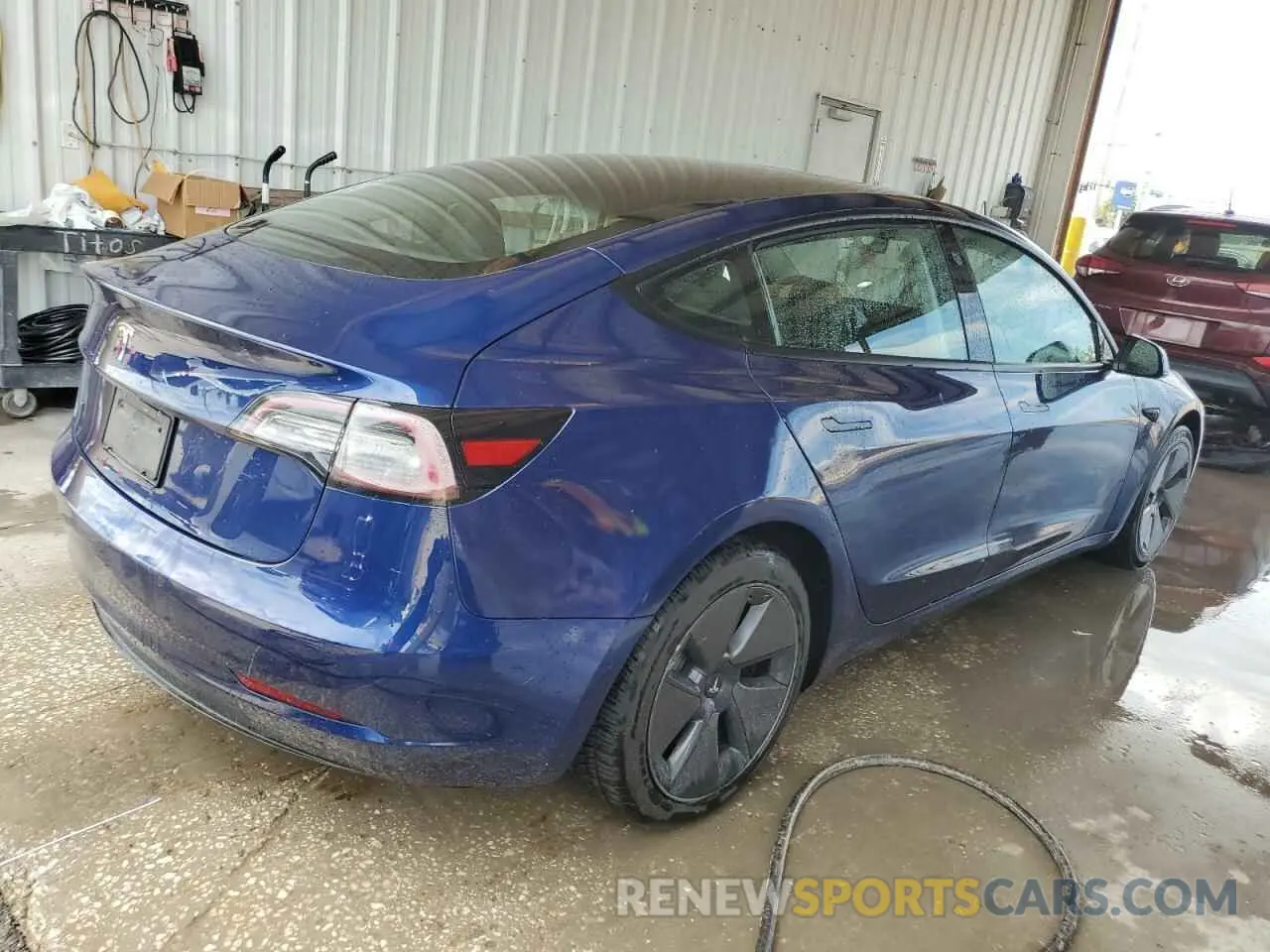 3 Photograph of a damaged car 5YJ3E1EA8NF189947 TESLA MODEL 3 2022