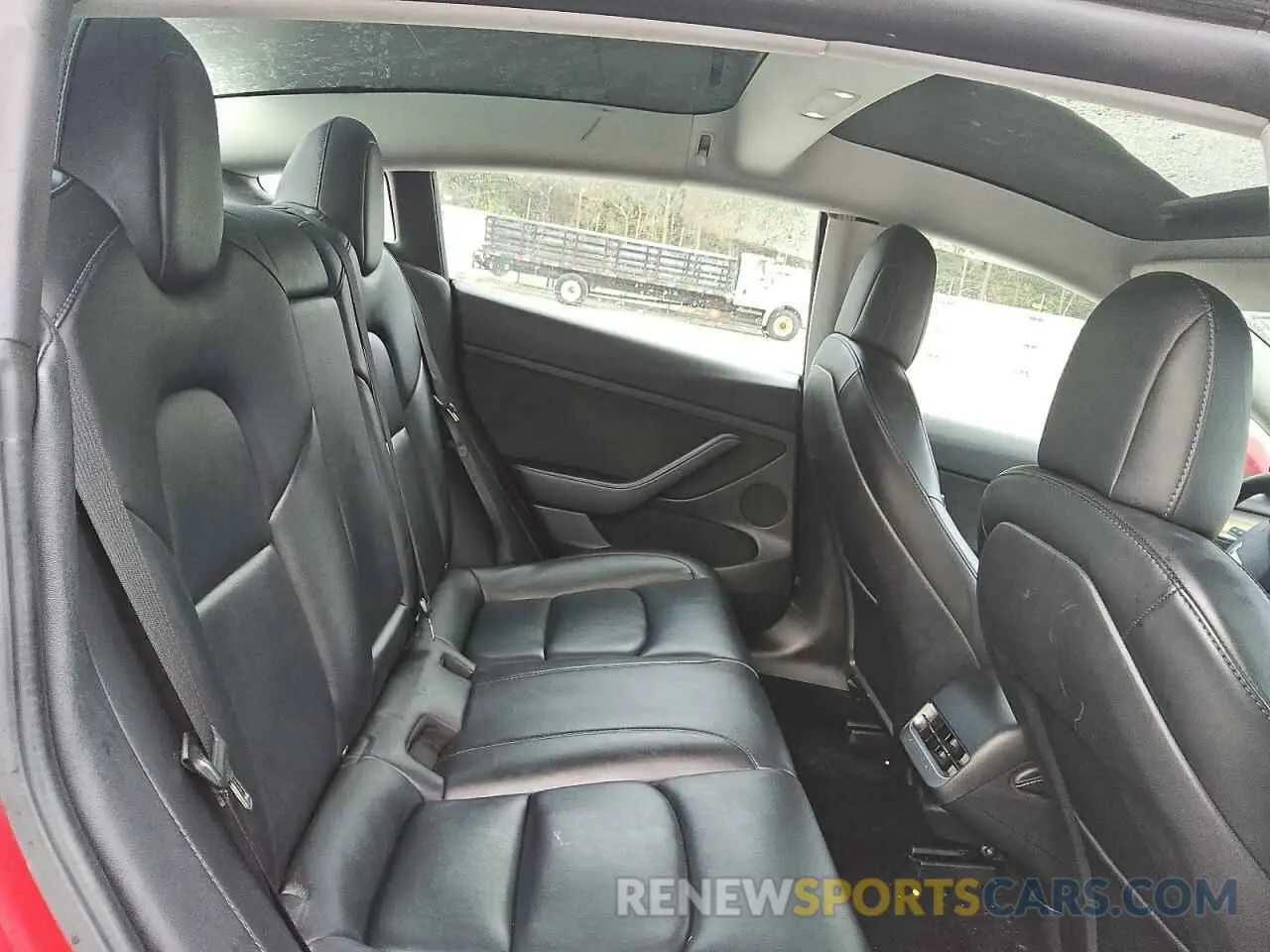 10 Photograph of a damaged car 5YJ3E1EA8NF190032 TESLA MODEL 3 2022