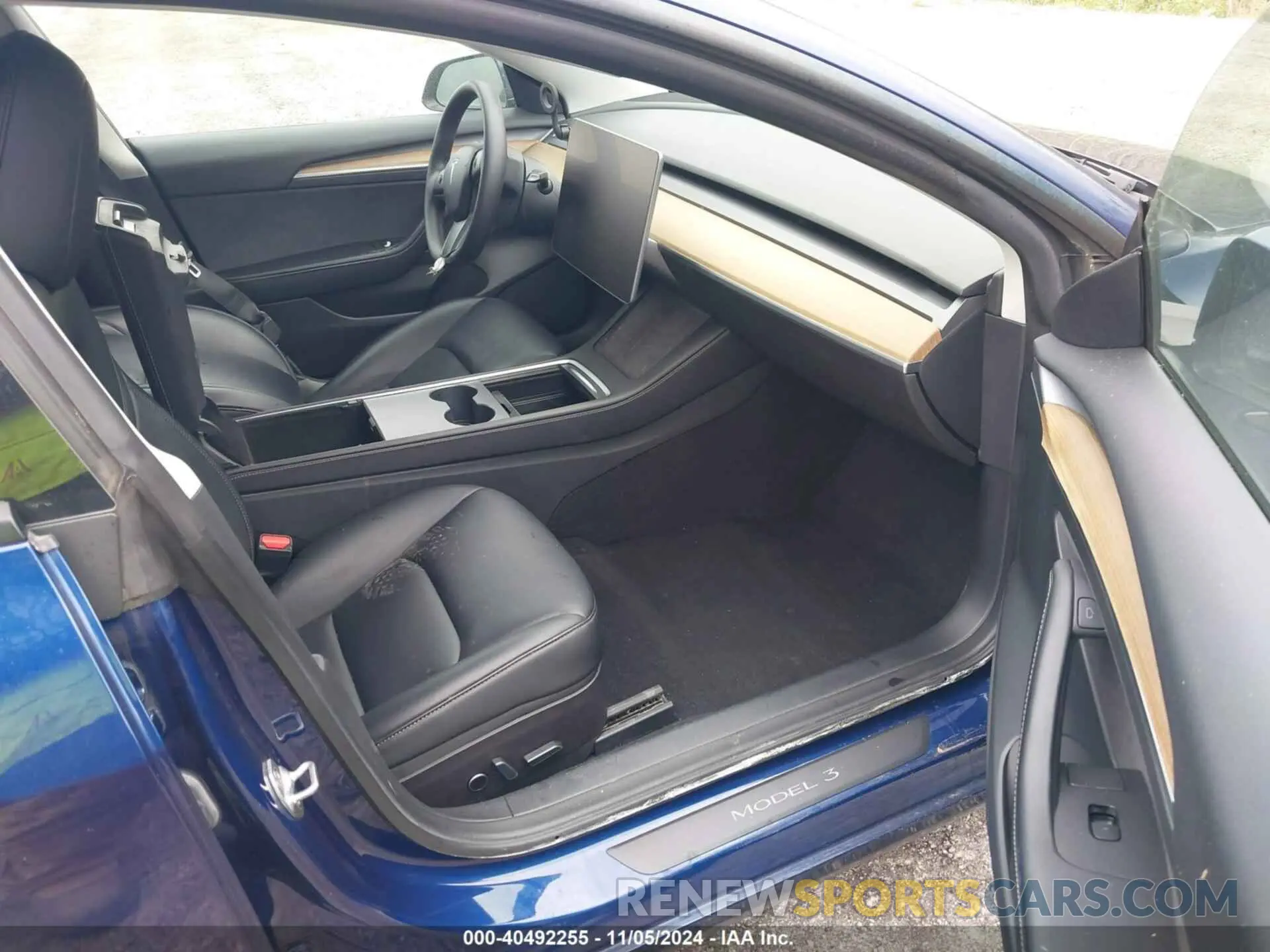 5 Photograph of a damaged car 5YJ3E1EA8NF192153 TESLA MODEL 3 2022