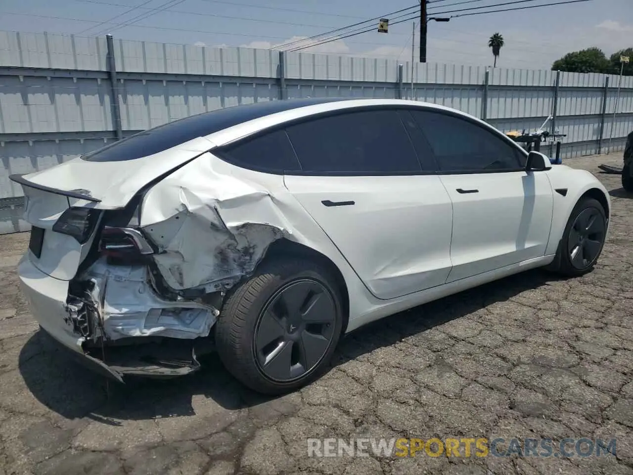 3 Photograph of a damaged car 5YJ3E1EA8NF203832 TESLA MODEL 3 2022