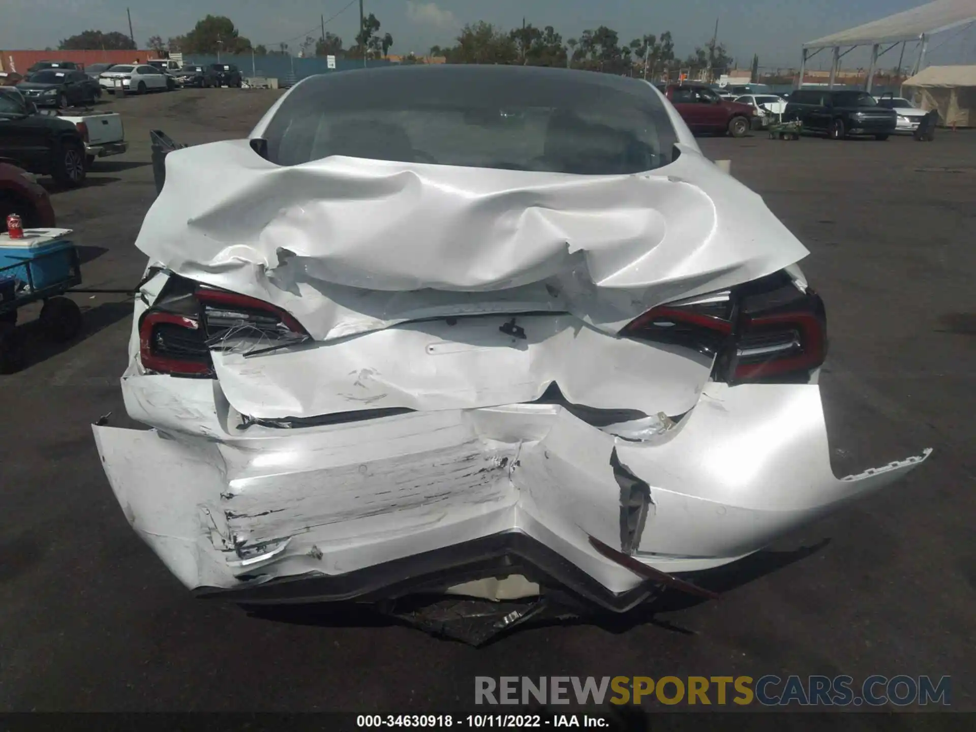 6 Photograph of a damaged car 5YJ3E1EA8NF210196 TESLA MODEL 3 2022