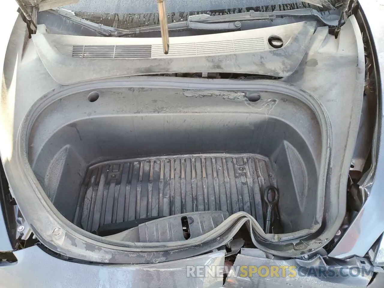 12 Photograph of a damaged car 5YJ3E1EA8NF243831 TESLA MODEL 3 2022