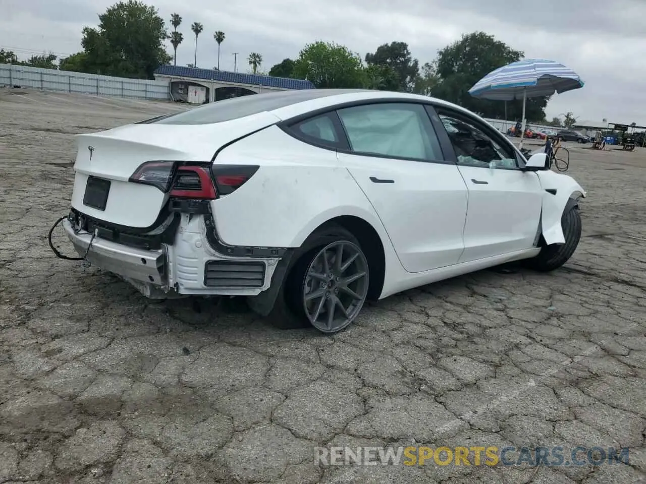 3 Photograph of a damaged car 5YJ3E1EA8NF244865 TESLA MODEL 3 2022
