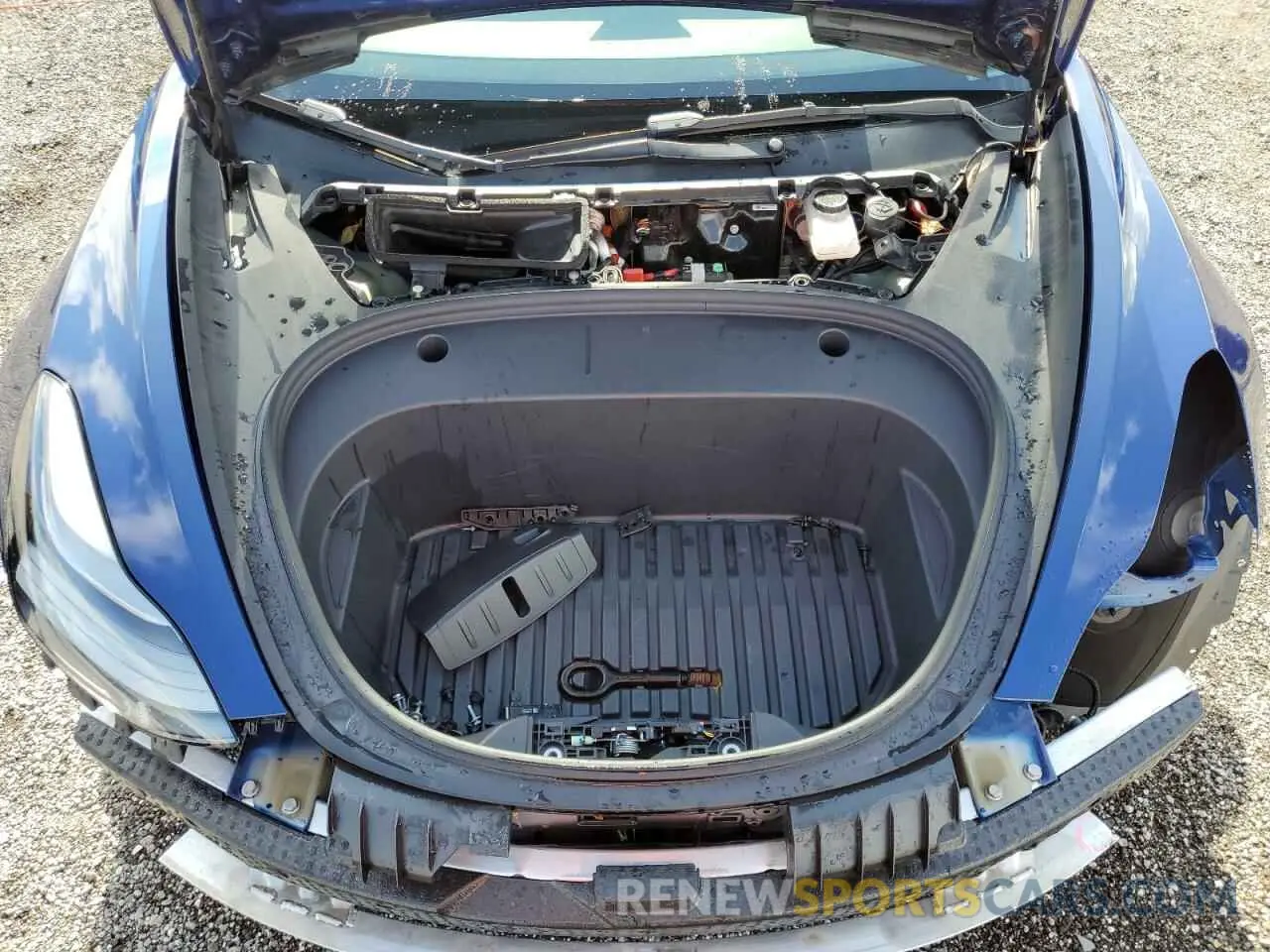 11 Photograph of a damaged car 5YJ3E1EA8NF285545 TESLA MODEL 3 2022