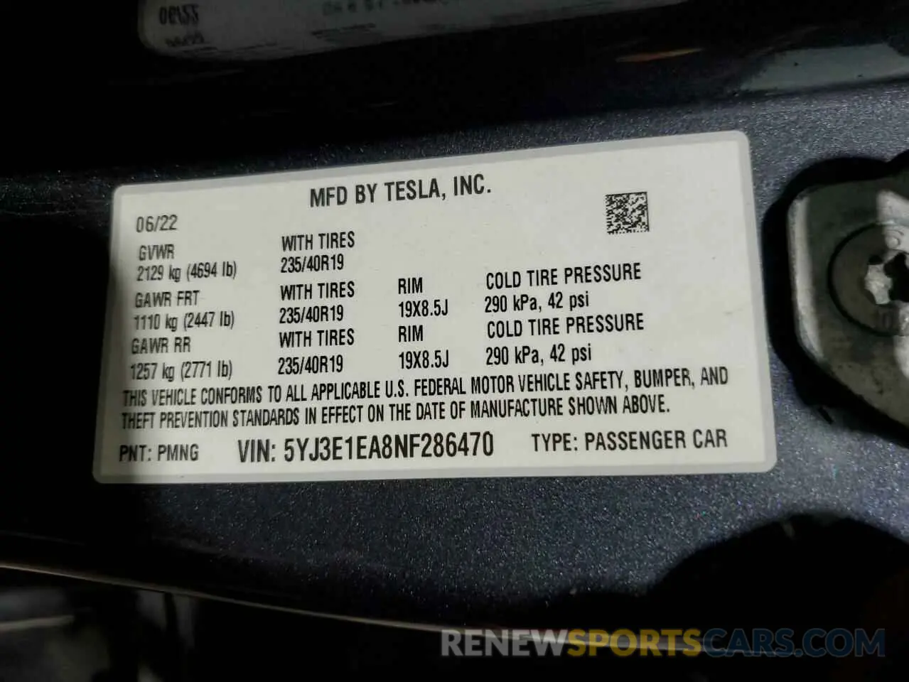 12 Photograph of a damaged car 5YJ3E1EA8NF286470 TESLA MODEL 3 2022