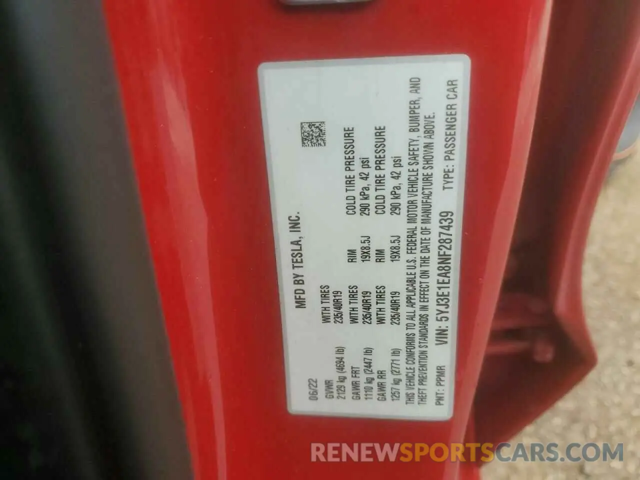 12 Photograph of a damaged car 5YJ3E1EA8NF287439 TESLA MODEL 3 2022