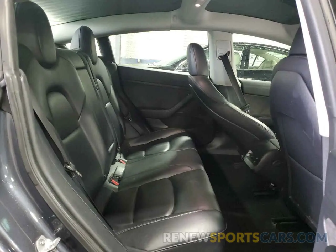 10 Photograph of a damaged car 5YJ3E1EA8NF287506 TESLA MODEL 3 2022