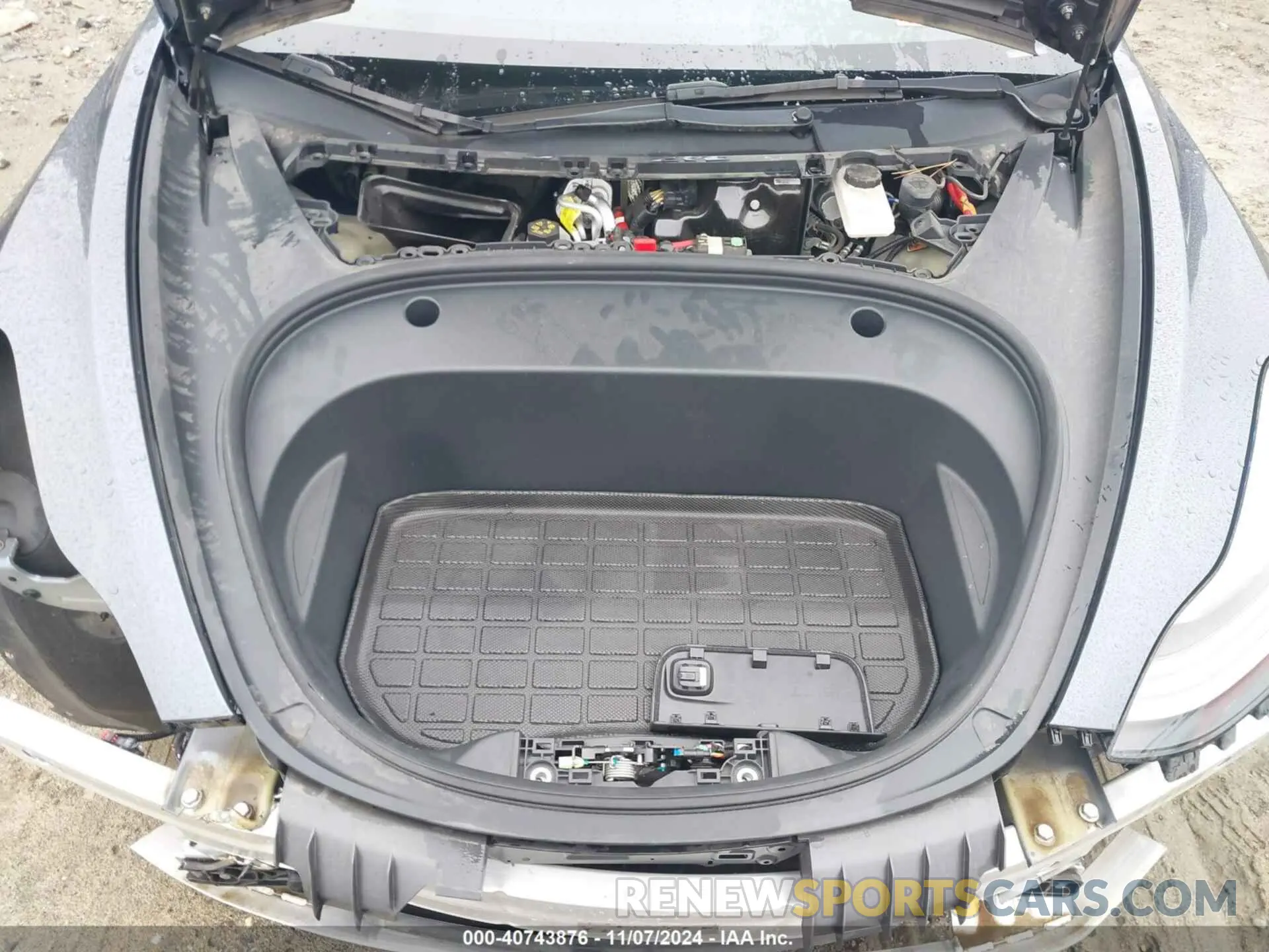 10 Photograph of a damaged car 5YJ3E1EA8NF301114 TESLA MODEL 3 2022