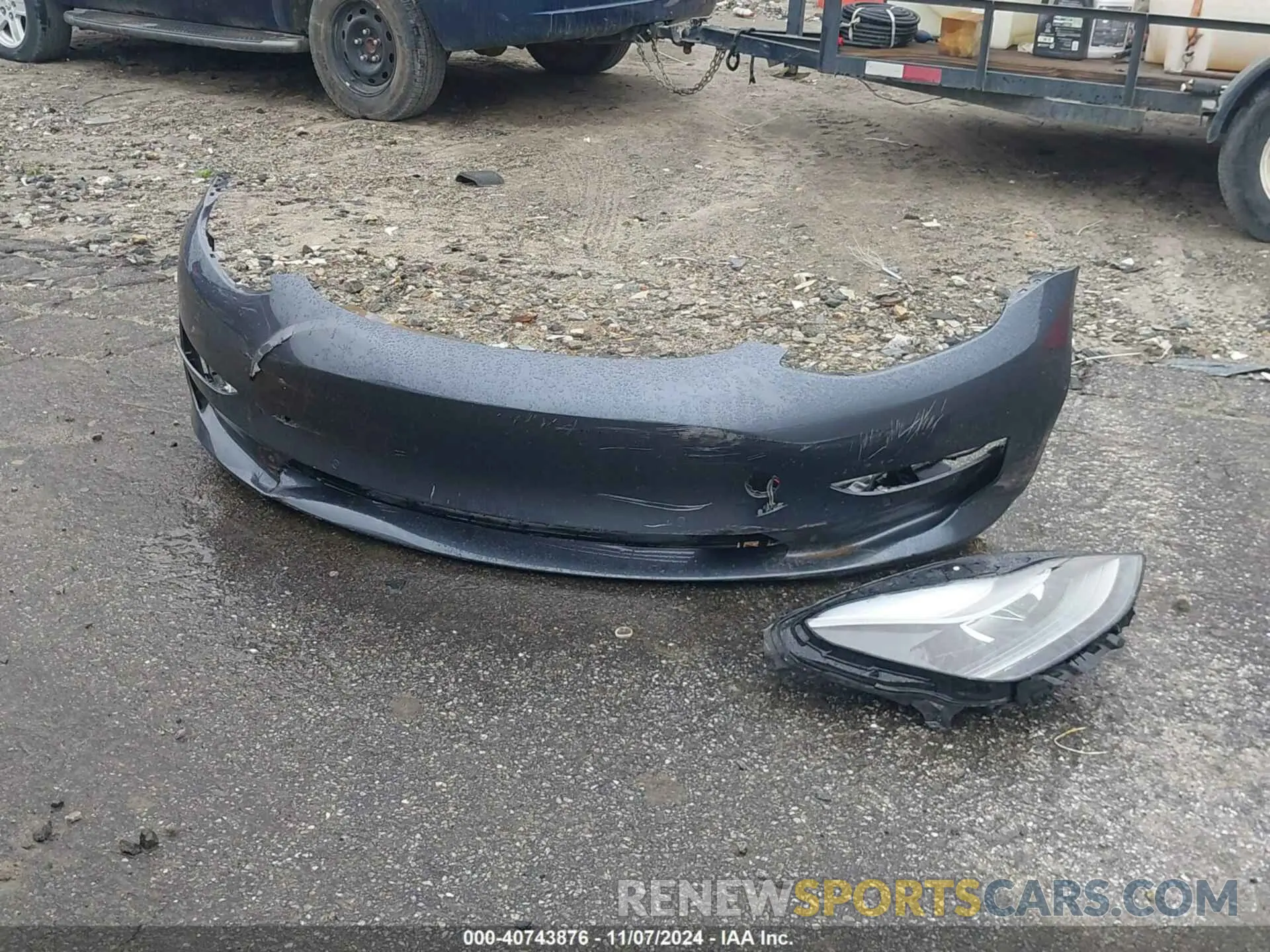 12 Photograph of a damaged car 5YJ3E1EA8NF301114 TESLA MODEL 3 2022