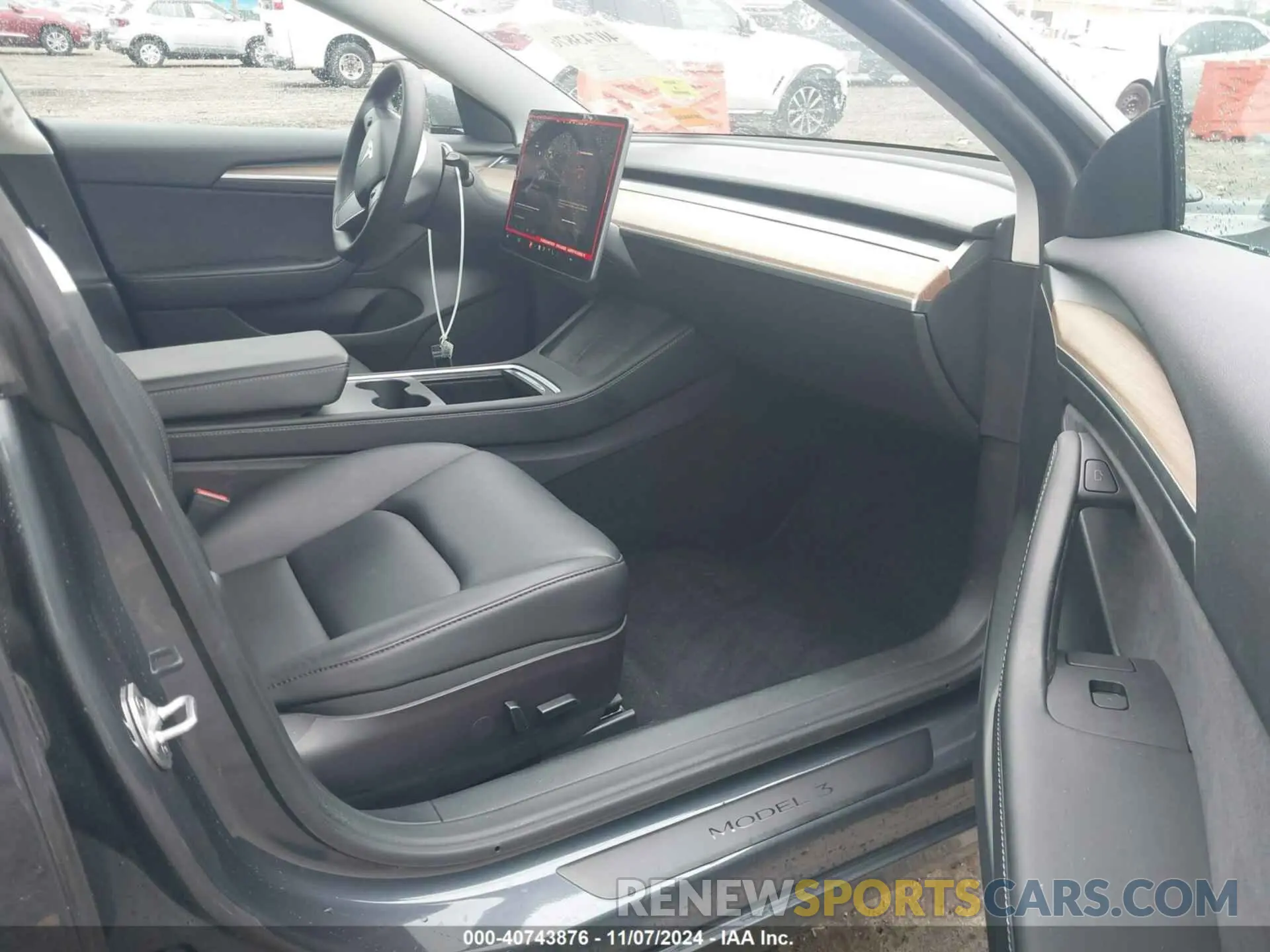 5 Photograph of a damaged car 5YJ3E1EA8NF301114 TESLA MODEL 3 2022