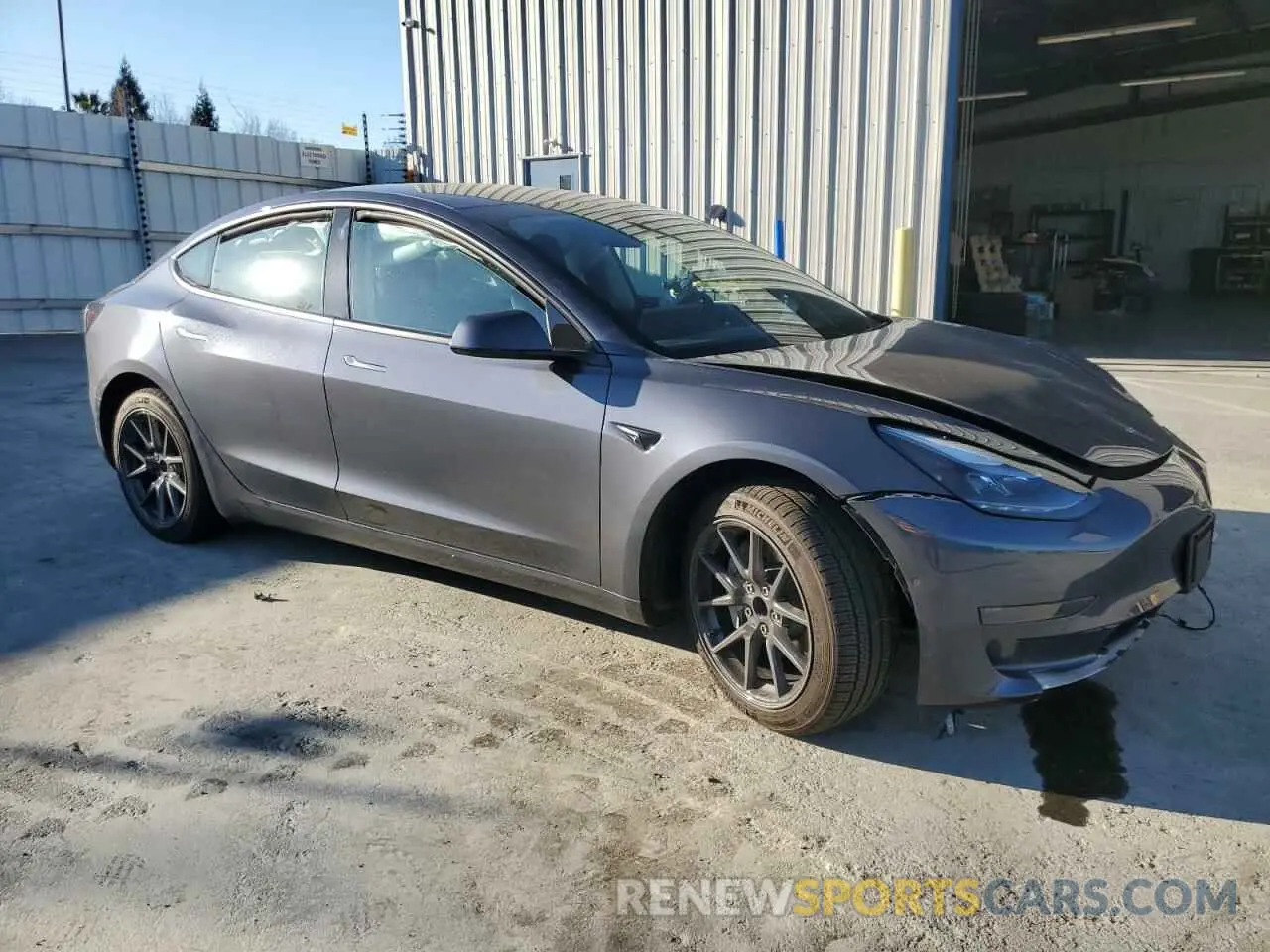 4 Photograph of a damaged car 5YJ3E1EA8NF301260 TESLA MODEL 3 2022