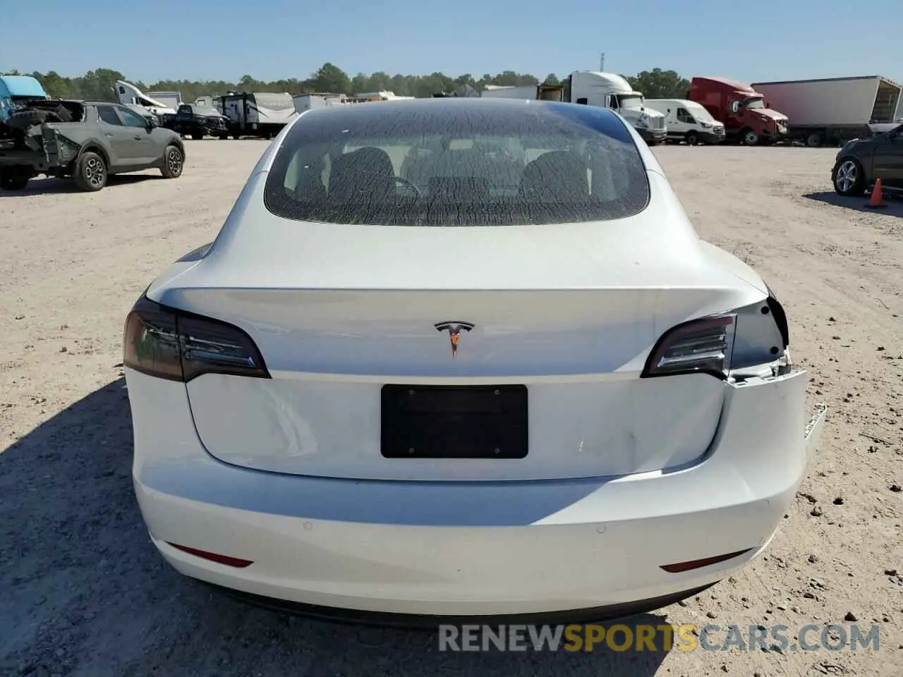6 Photograph of a damaged car 5YJ3E1EA8NF317314 TESLA MODEL 3 2022