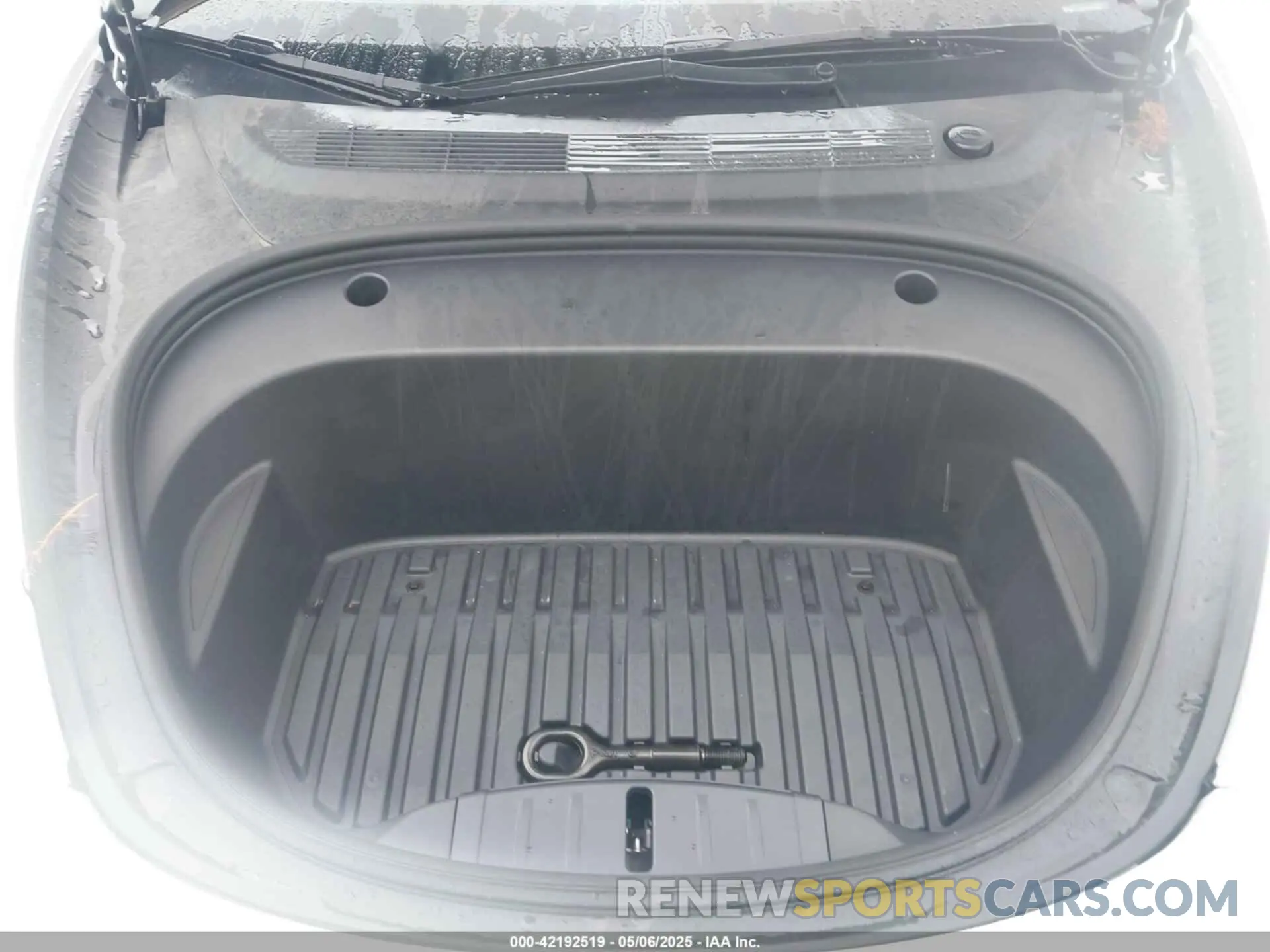 10 Photograph of a damaged car 5YJ3E1EA8NF342987 TESLA MODEL 3 2022