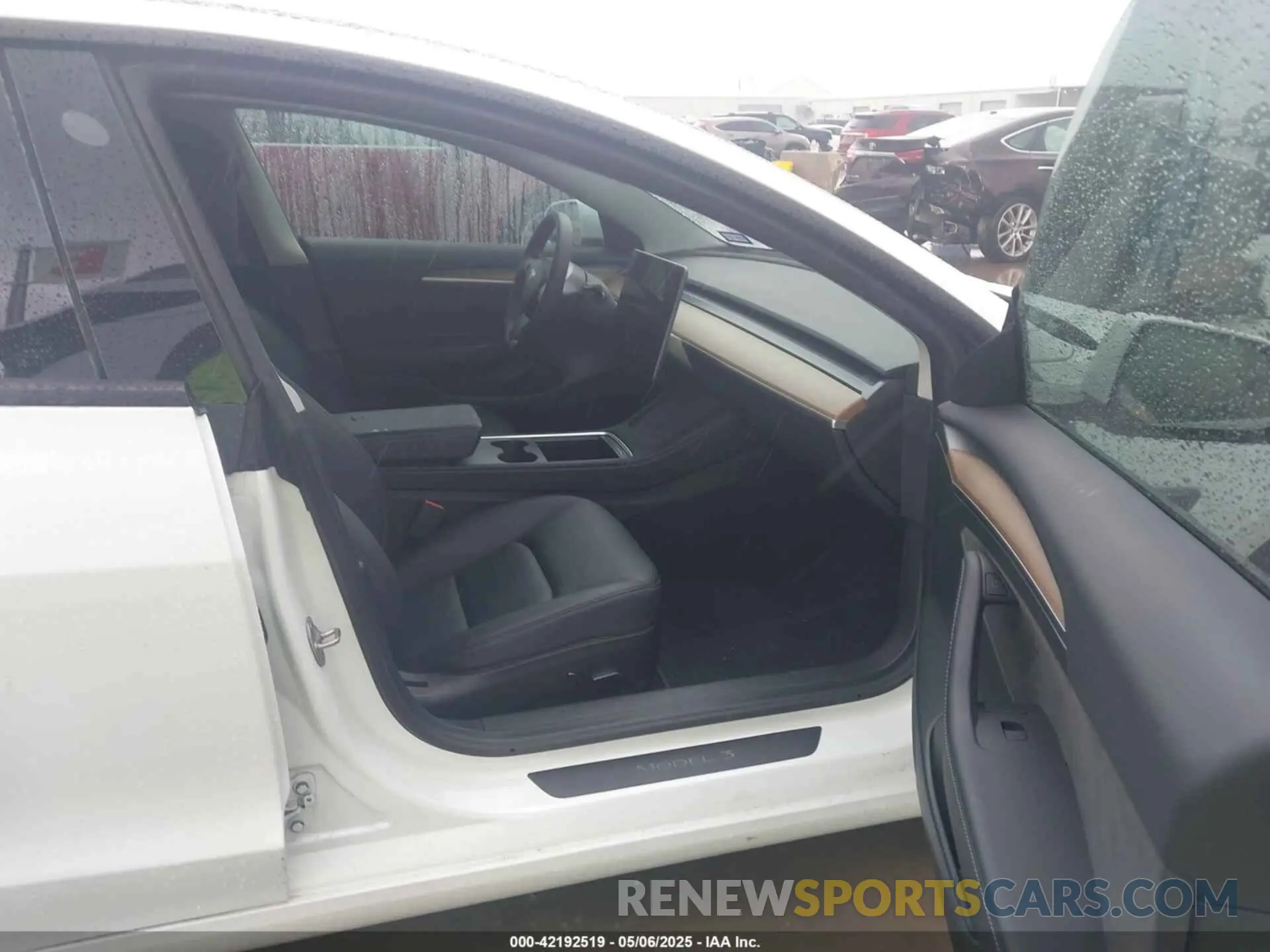 5 Photograph of a damaged car 5YJ3E1EA8NF342987 TESLA MODEL 3 2022