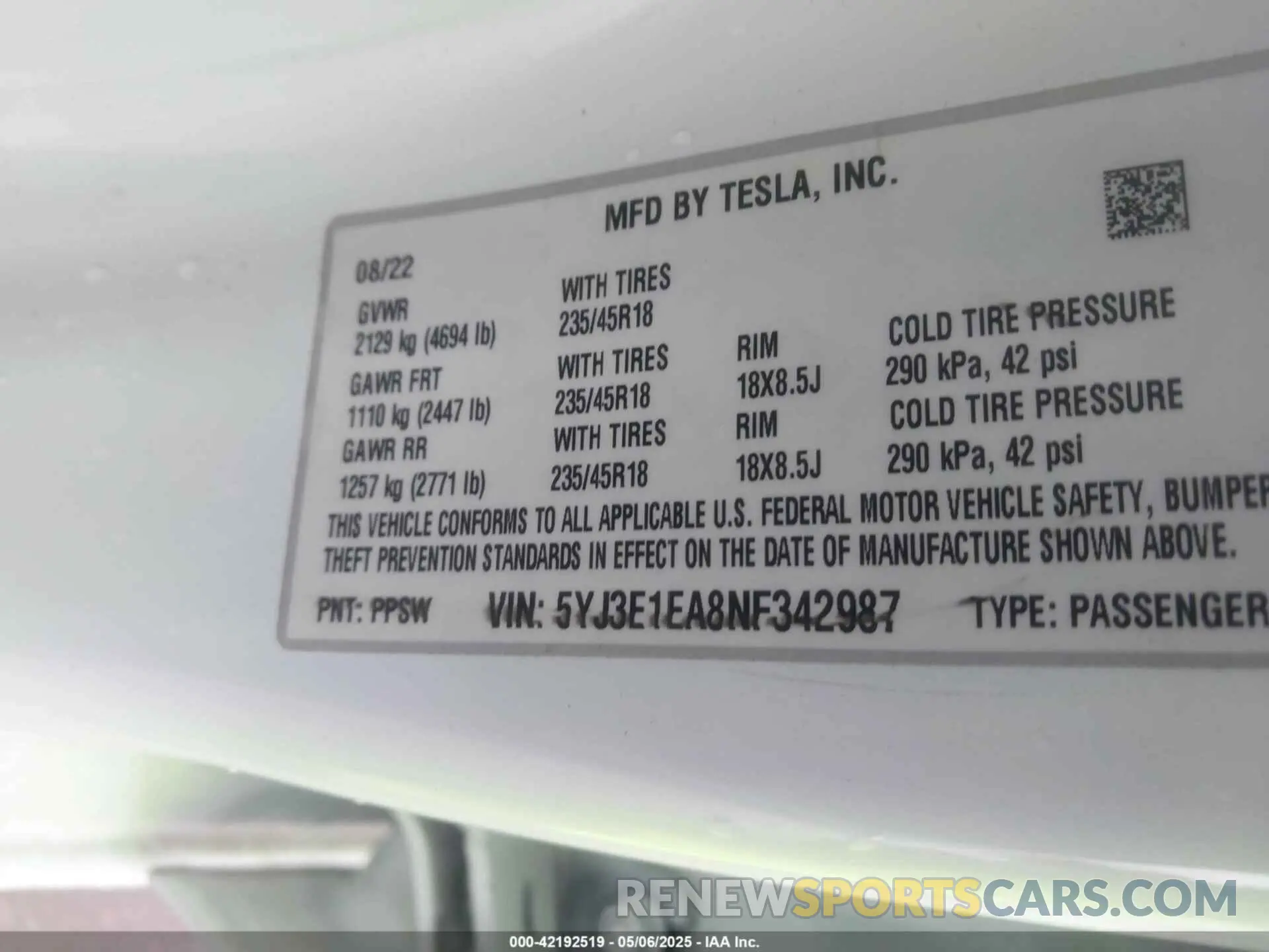 9 Photograph of a damaged car 5YJ3E1EA8NF342987 TESLA MODEL 3 2022