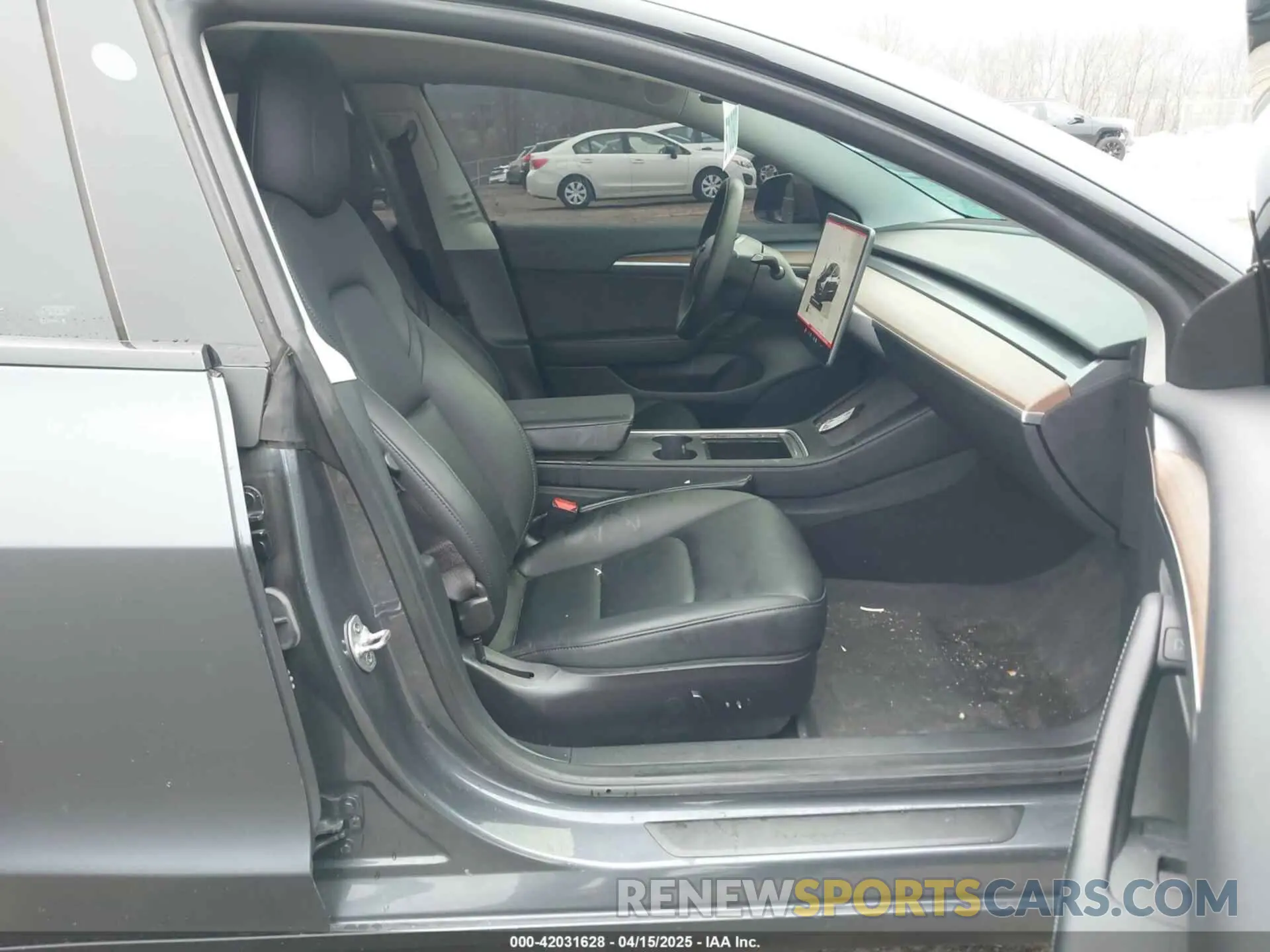 5 Photograph of a damaged car 5YJ3E1EA8NF344044 TESLA MODEL 3 2022