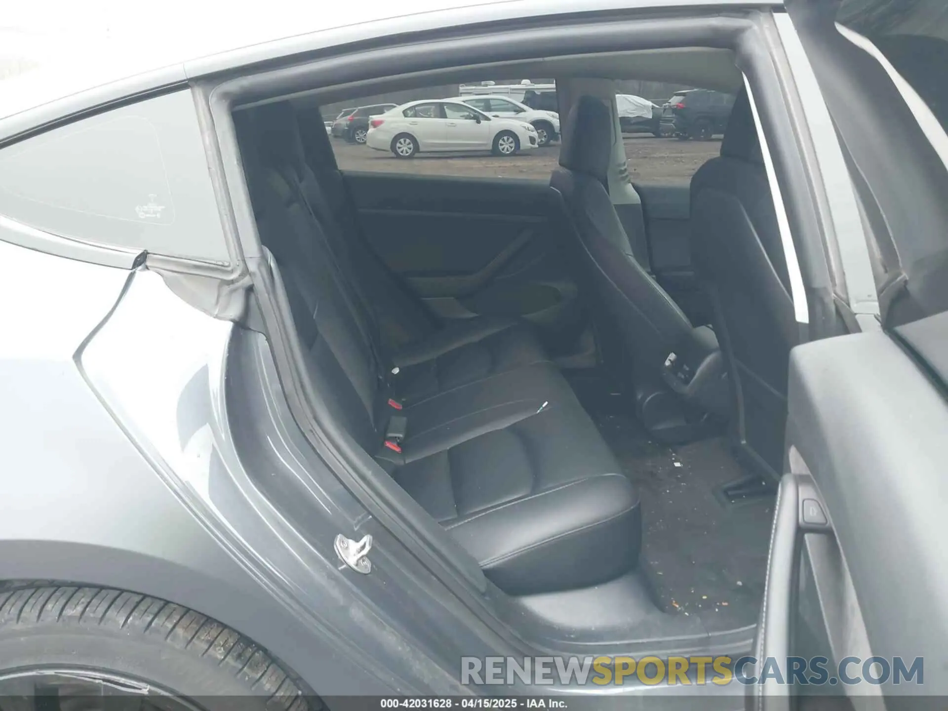 8 Photograph of a damaged car 5YJ3E1EA8NF344044 TESLA MODEL 3 2022