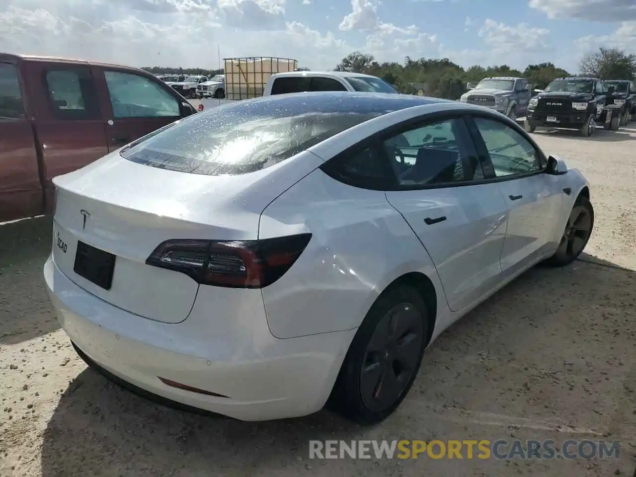 3 Photograph of a damaged car 5YJ3E1EA8NF346554 TESLA MODEL 3 2022