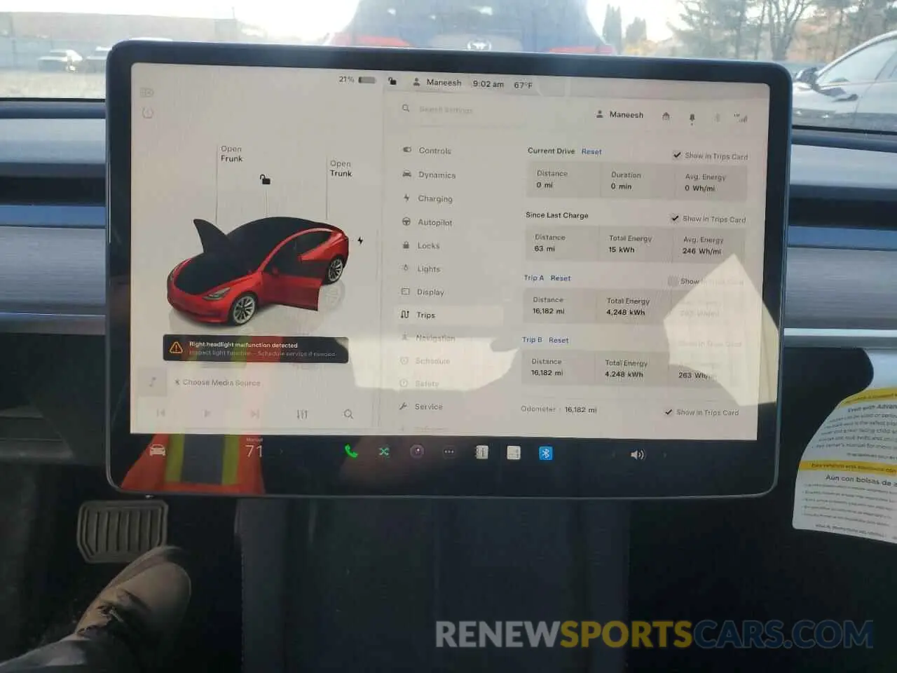9 Photograph of a damaged car 5YJ3E1EA8NF348997 TESLA MODEL 3 2022
